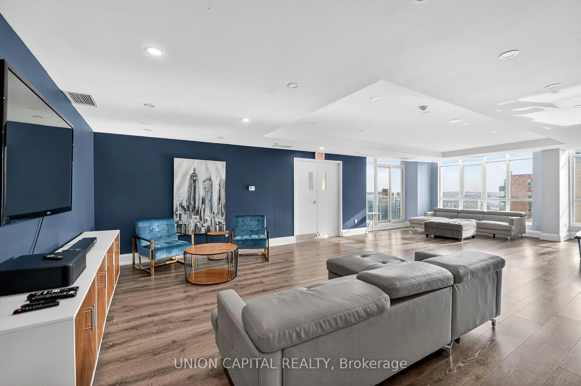 Photo 29 of Unit 1501, 21 Grand Magazine Street, Toronto, Niagara — HOMEH