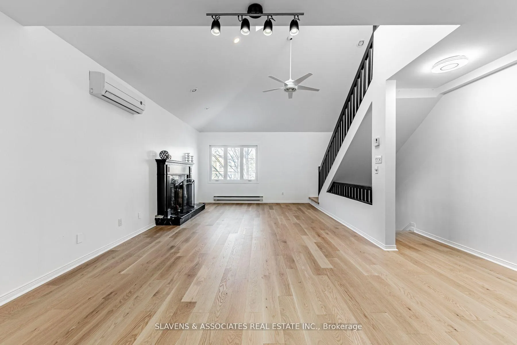 Photo 2 of Unit B, 33 Claxton Boulevard, Toronto, Humewood-Cedarvale — HOMEH