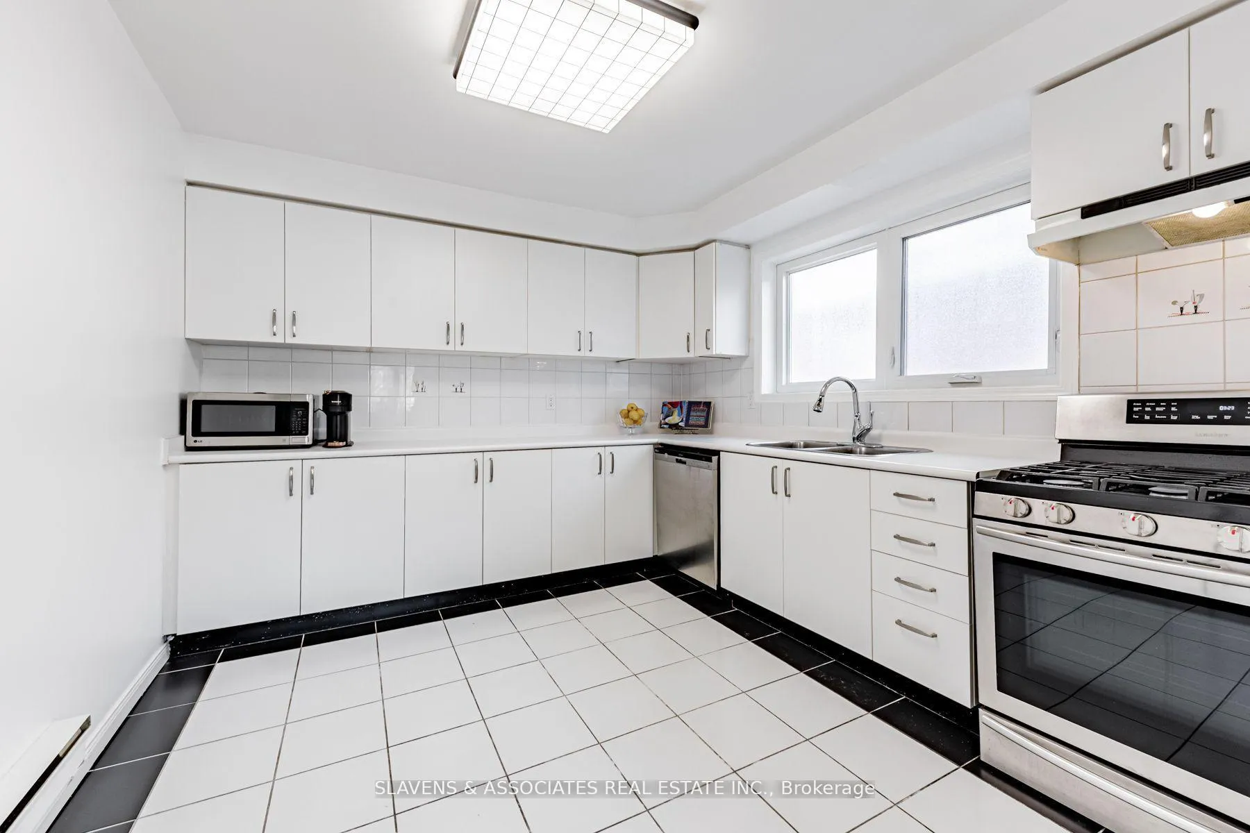 Photo 9 of Unit B, 33 Claxton Boulevard, Toronto, Humewood-Cedarvale — HOMEH