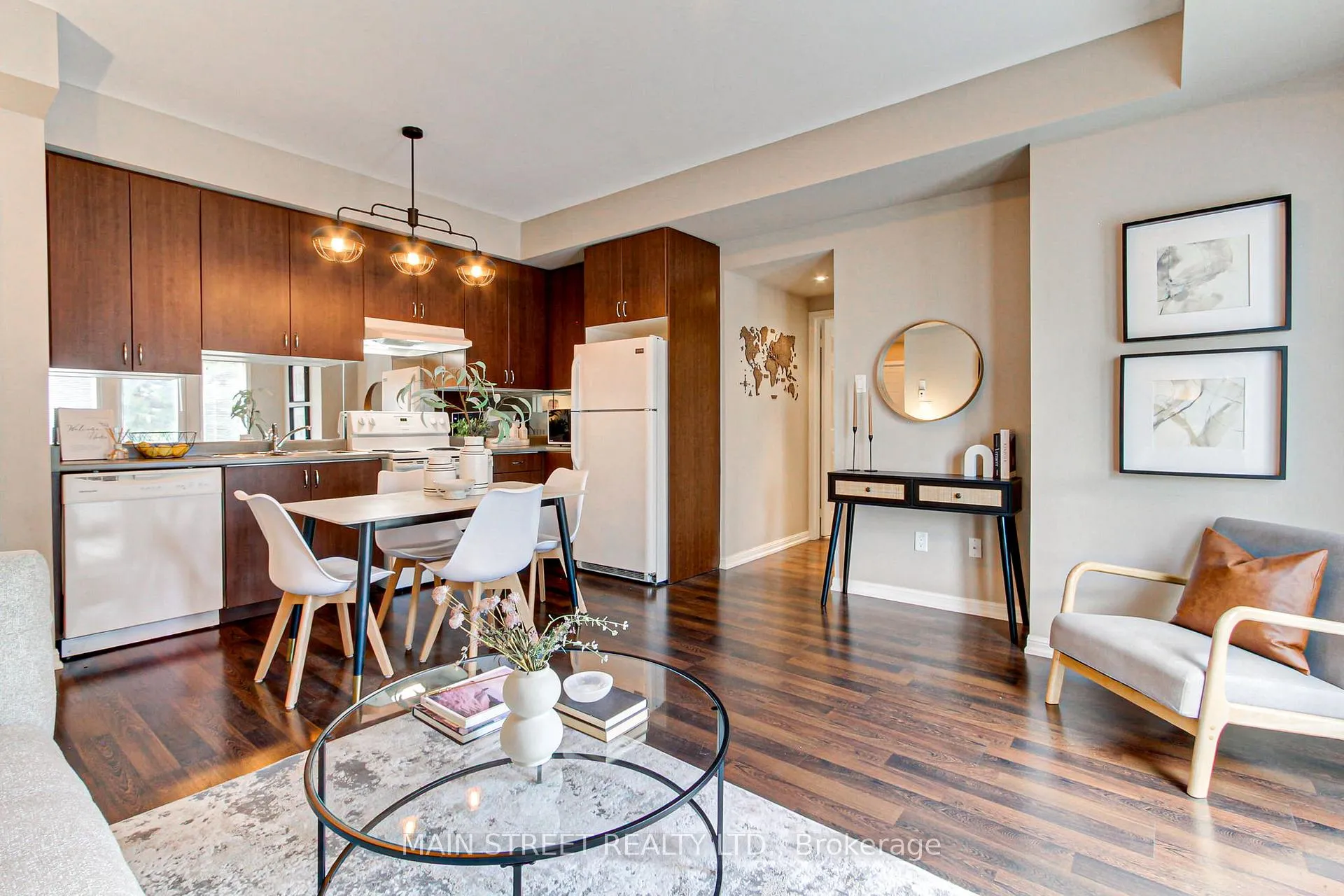 Photo 12 of Unit 4, 15949 Bayview Avenue, Aurora, Bayview Northeast — HOMEH