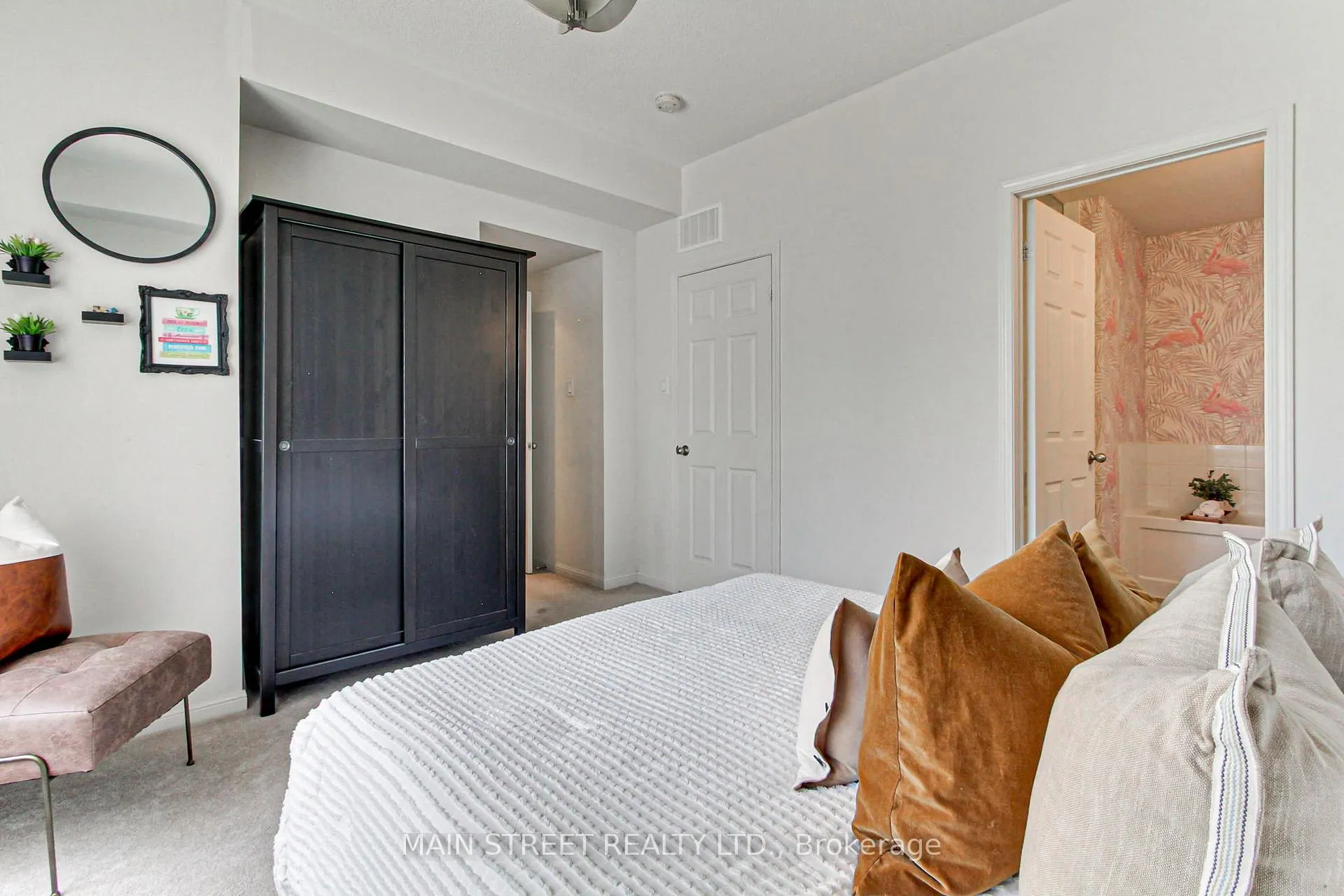 Photo 18 of Unit 4, 15949 Bayview Avenue, Aurora, Bayview Northeast — HOMEH