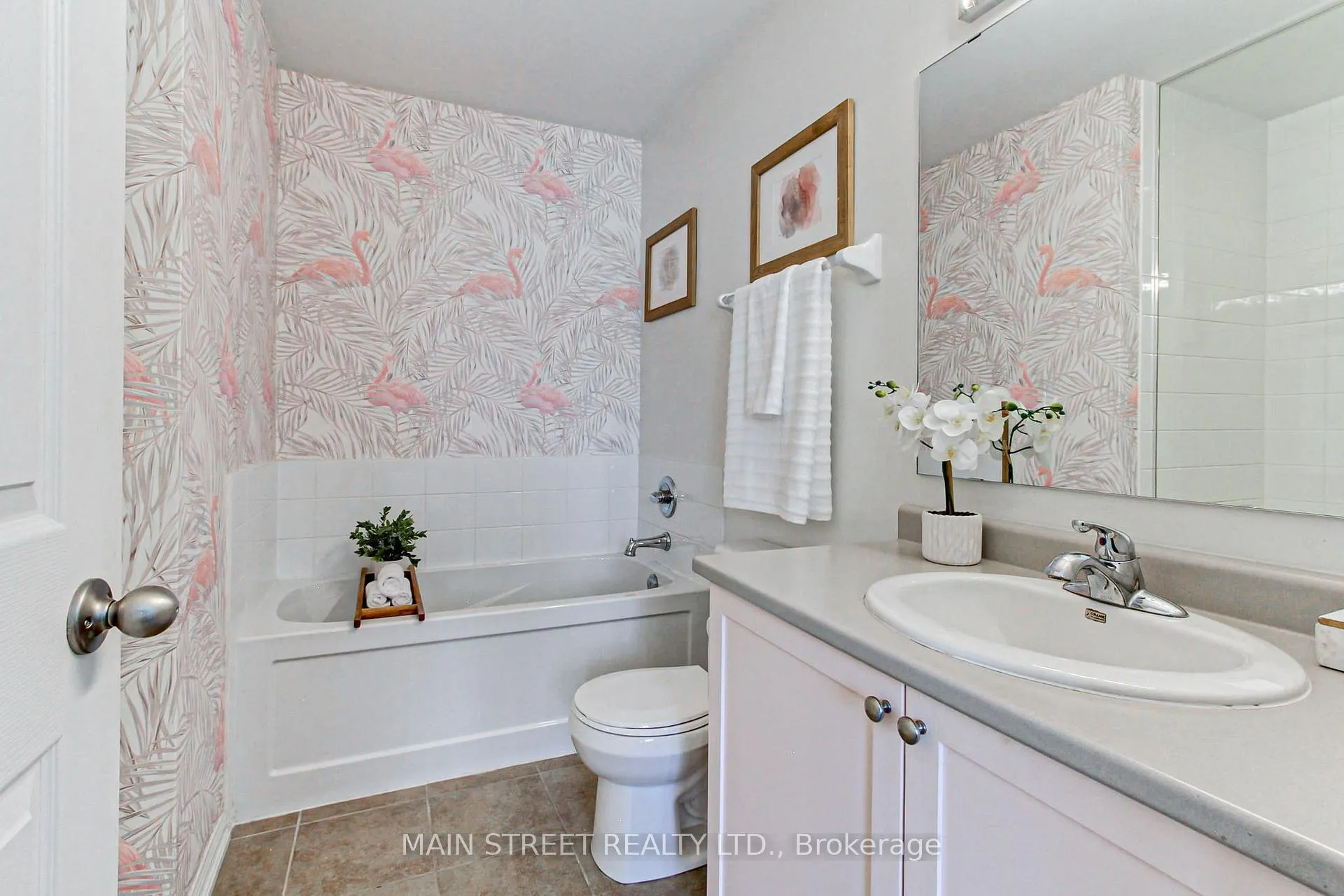 Photo 19 of Unit 4, 15949 Bayview Avenue, Aurora, Bayview Northeast — HOMEH