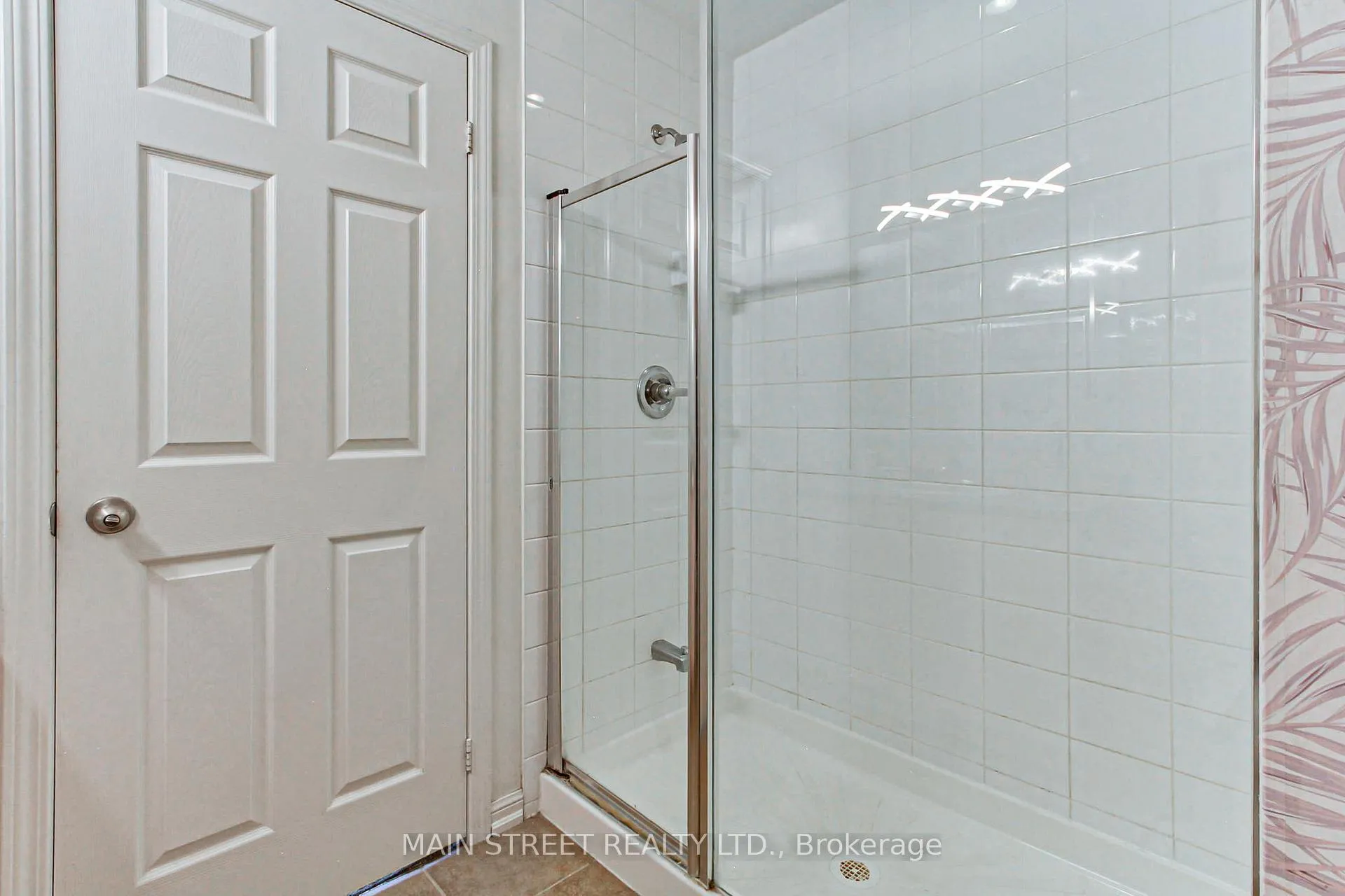 Photo 21 of Unit 4, 15949 Bayview Avenue, Aurora, Bayview Northeast — HOMEH