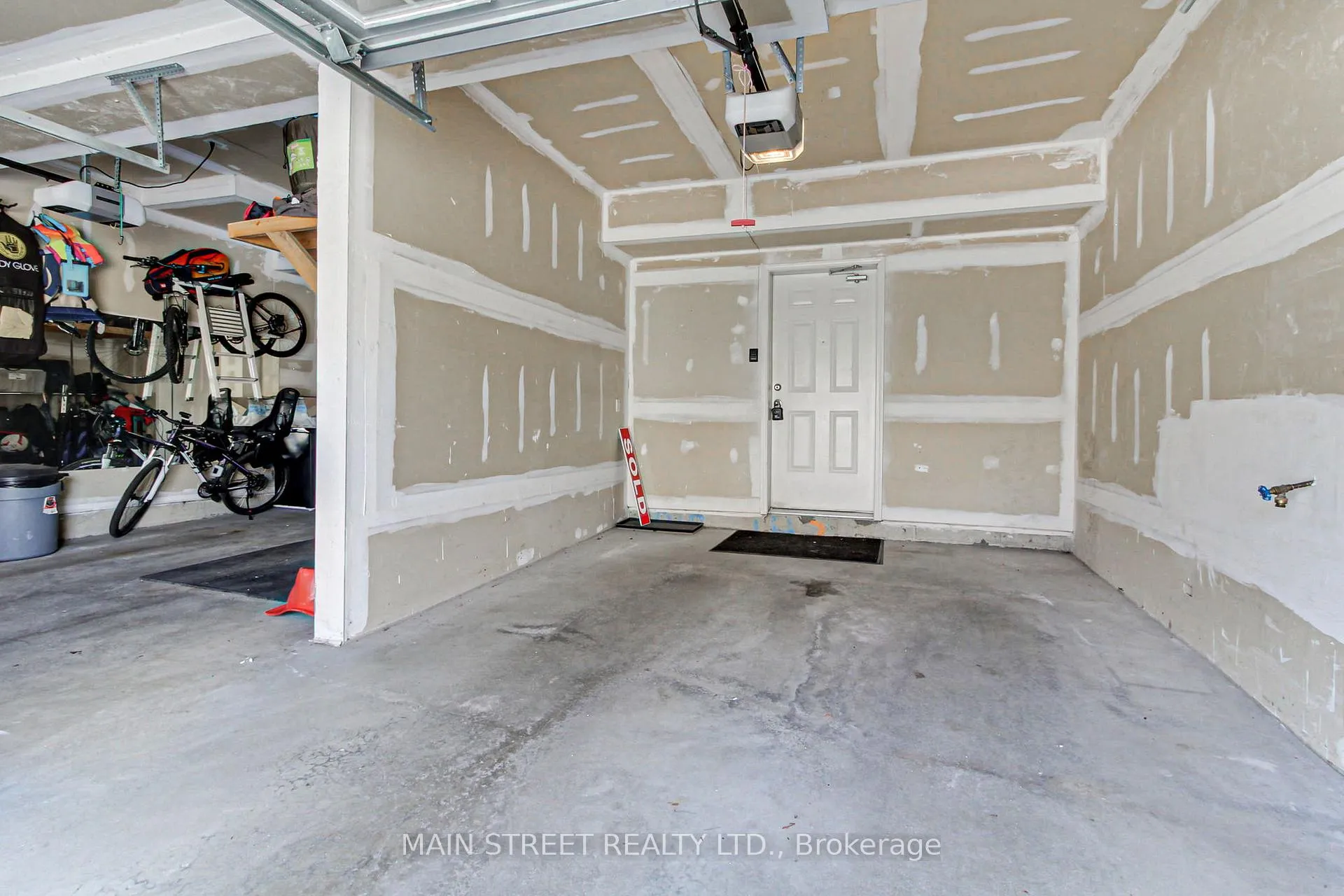 Photo 28 of Unit 4, 15949 Bayview Avenue, Aurora, Bayview Northeast — HOMEH