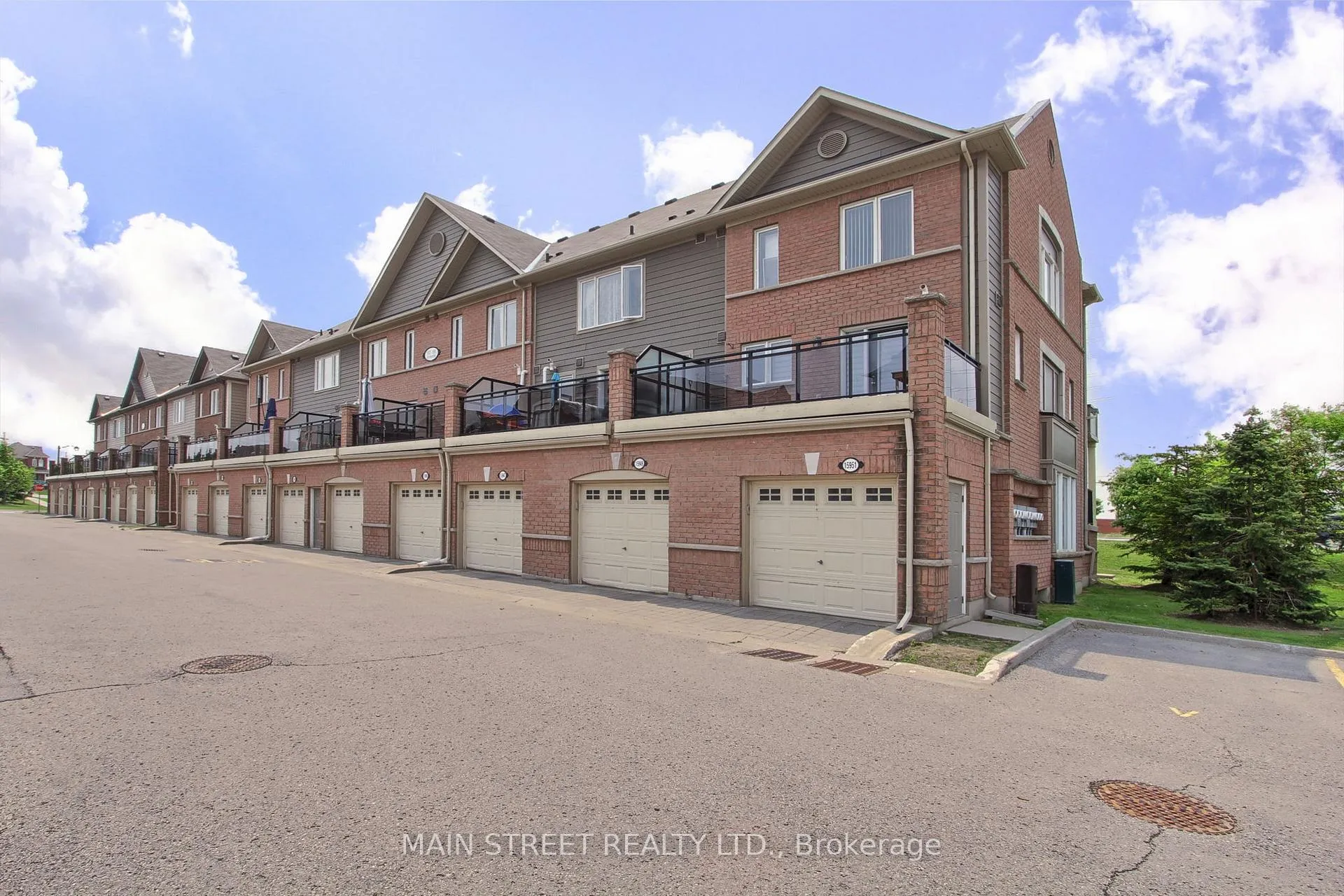 Photo 30 of Unit 4, 15949 Bayview Avenue, Aurora, Bayview Northeast — HOMEH