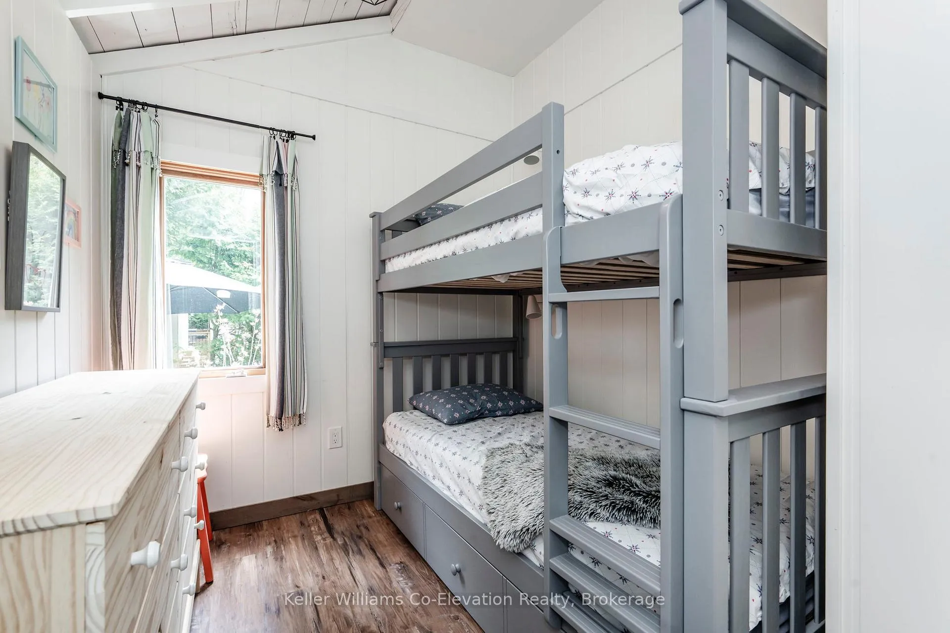 Photo 15 of 135 Oliver Drive, Tiny, Rural Tiny — HOMEH