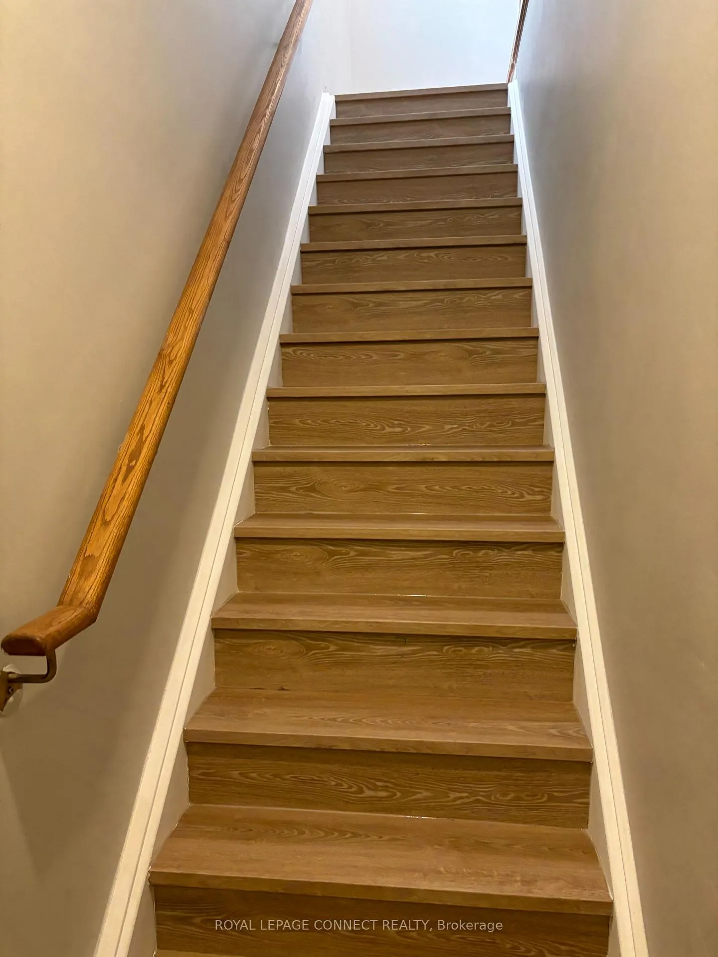 Photo 3 of Unit Unit 2, 9 Doric Street, Ajax, Central East — HOMEH