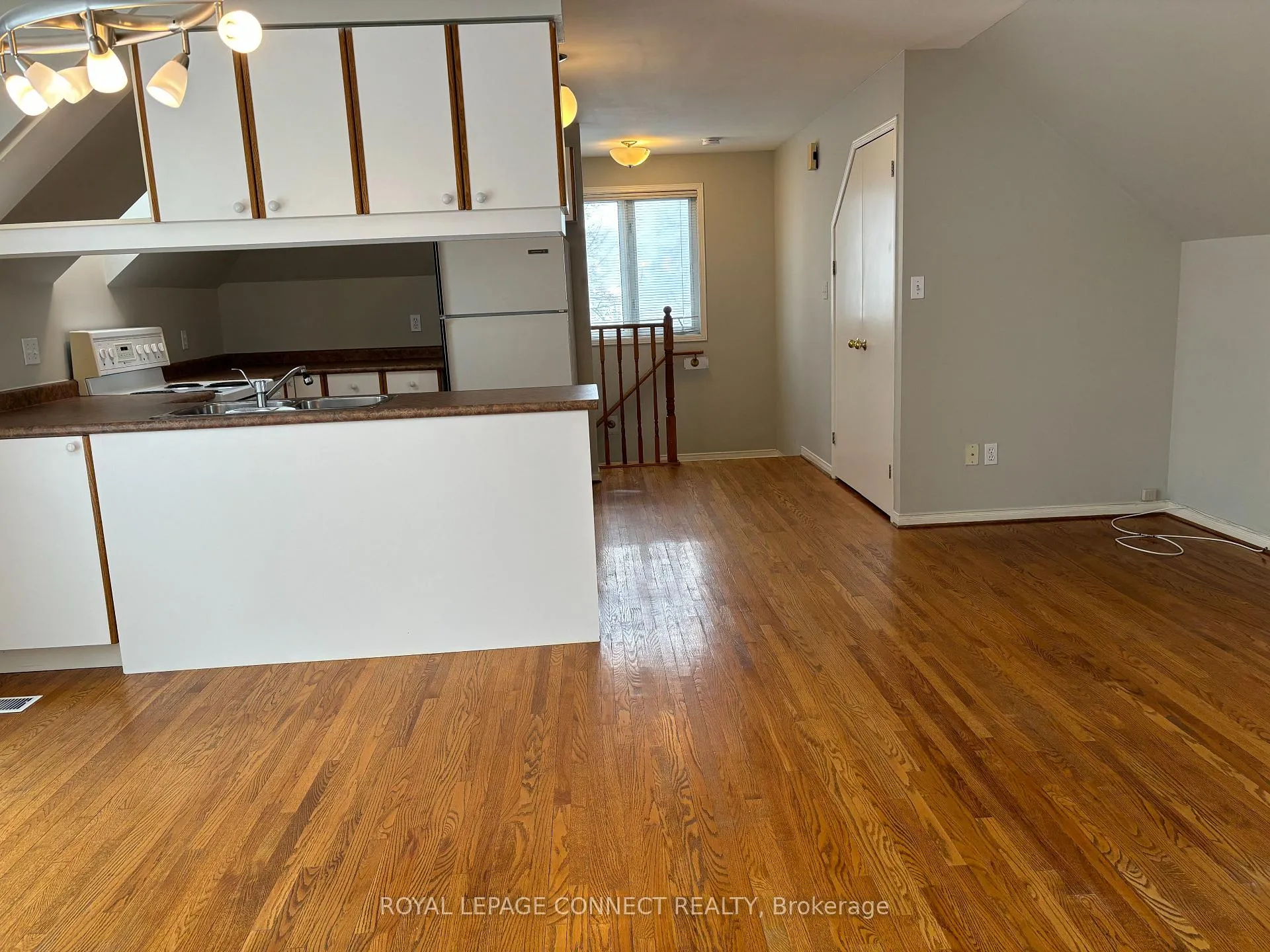 Photo 8 of Unit Unit 2, 9 Doric Street, Ajax, Central East — HOMEH