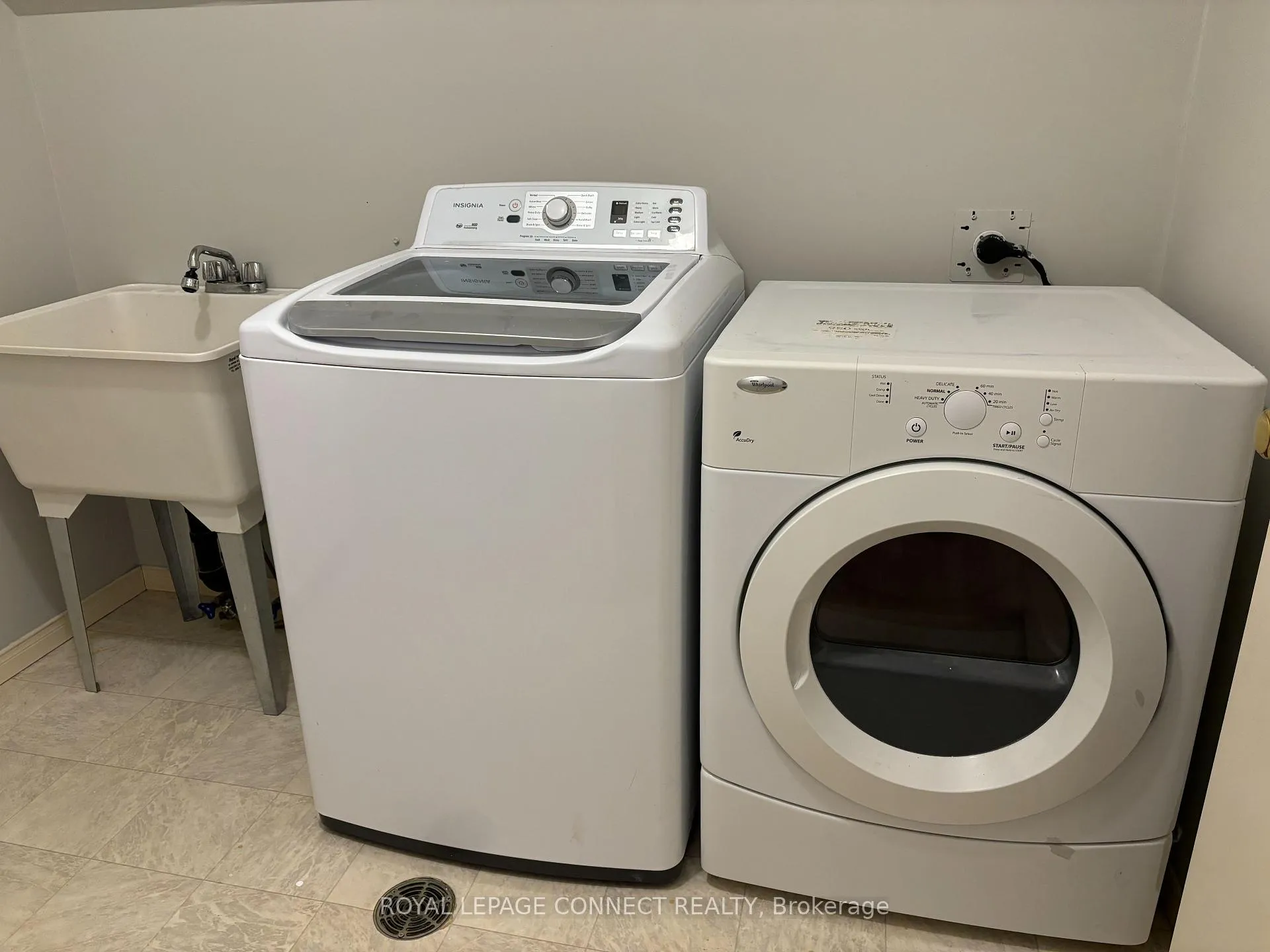 Photo 14 of Unit Unit 2, 9 Doric Street, Ajax, Central East — HOMEH