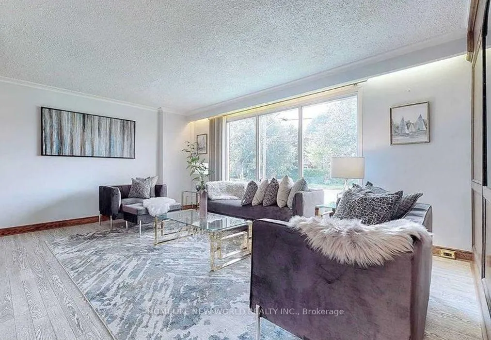 Photo 3 of 58 Marathon Crescent, North York, Newtonbrook West — HOMEH
