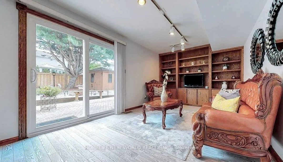 Photo 16 of 58 Marathon Crescent, North York, Newtonbrook West — HOMEH