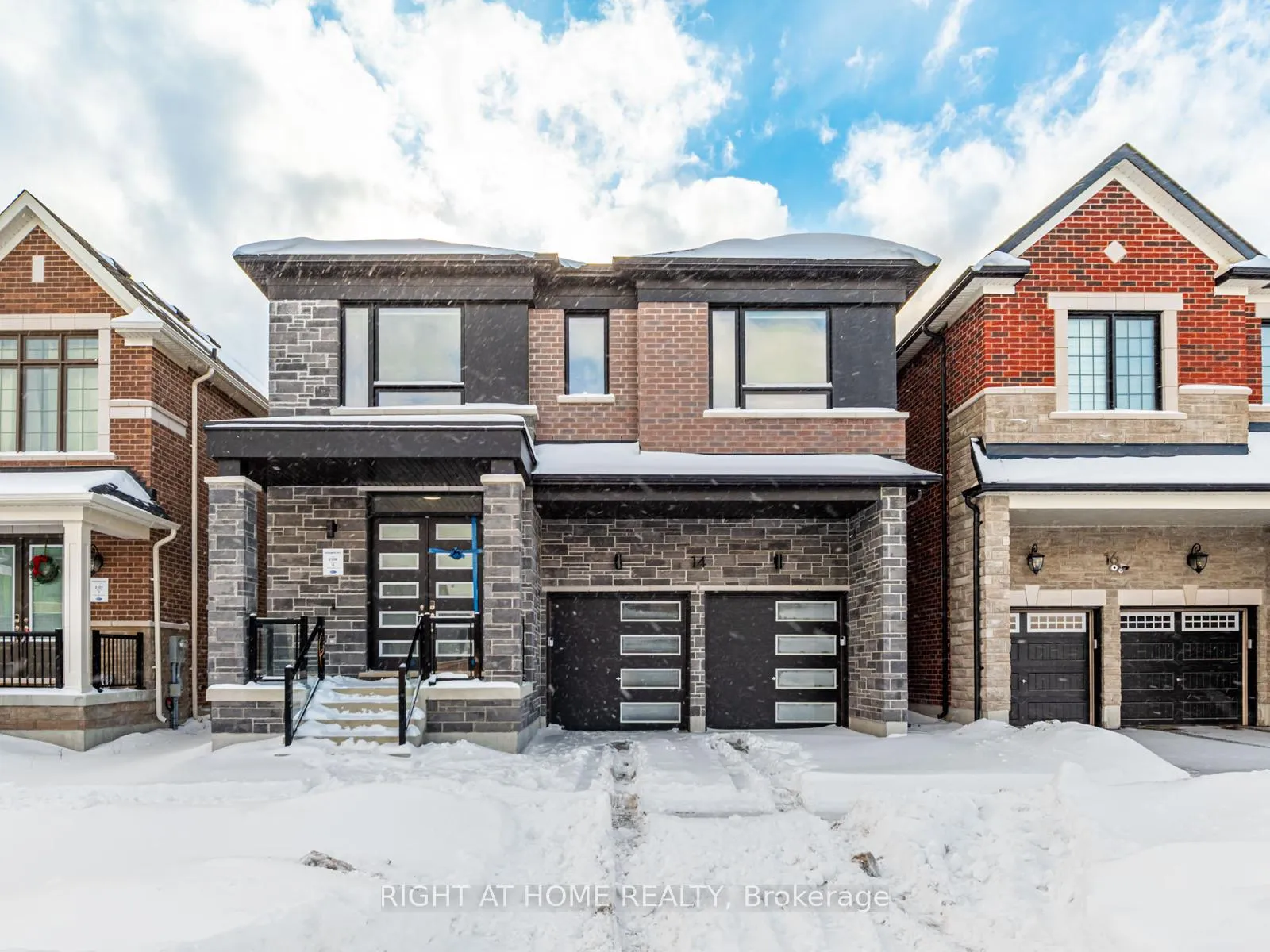 Photo 1 of 14 Berczy Manor Crescent, Markham, Rural Markham — HOMEH