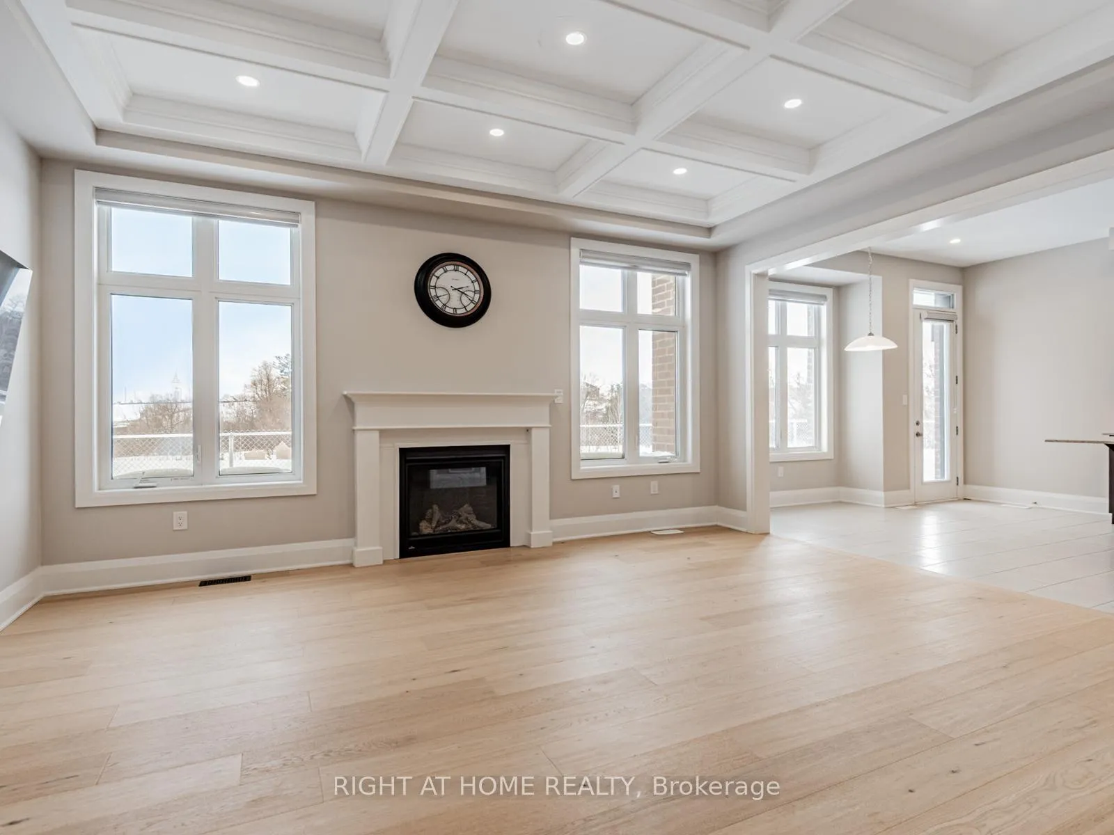 Photo 6 of 14 Berczy Manor Crescent, Markham, Rural Markham — HOMEH