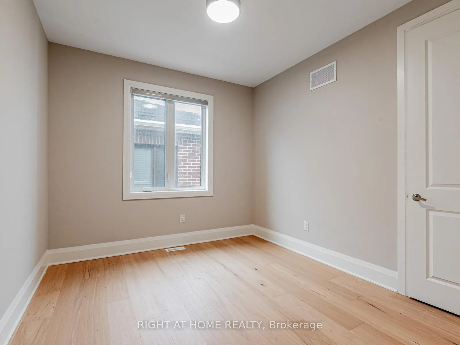 Photo 19 of 14 Berczy Manor Crescent, Markham, Rural Markham — HOMEH