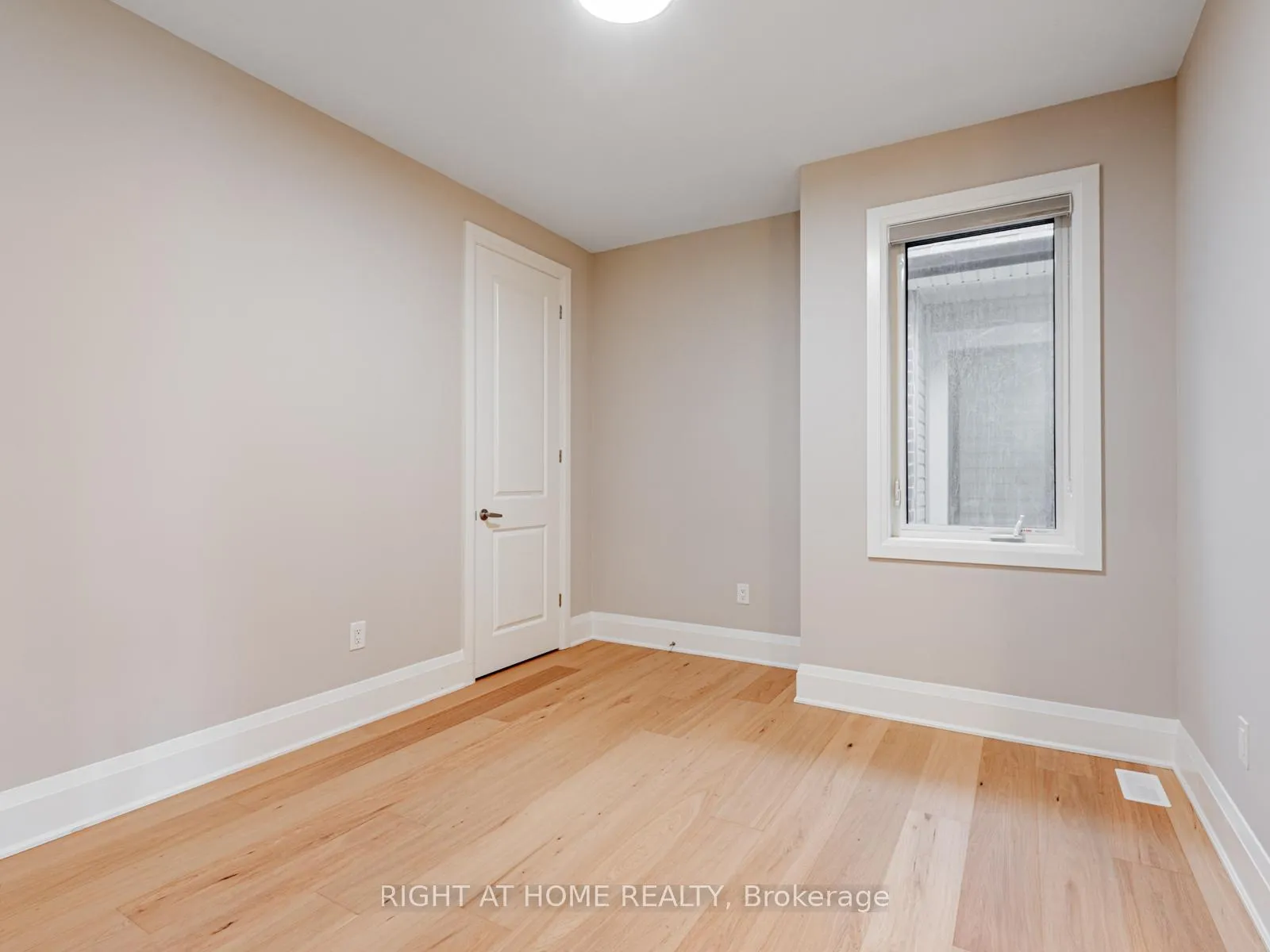 Photo 20 of 14 Berczy Manor Crescent, Markham, Rural Markham — HOMEH