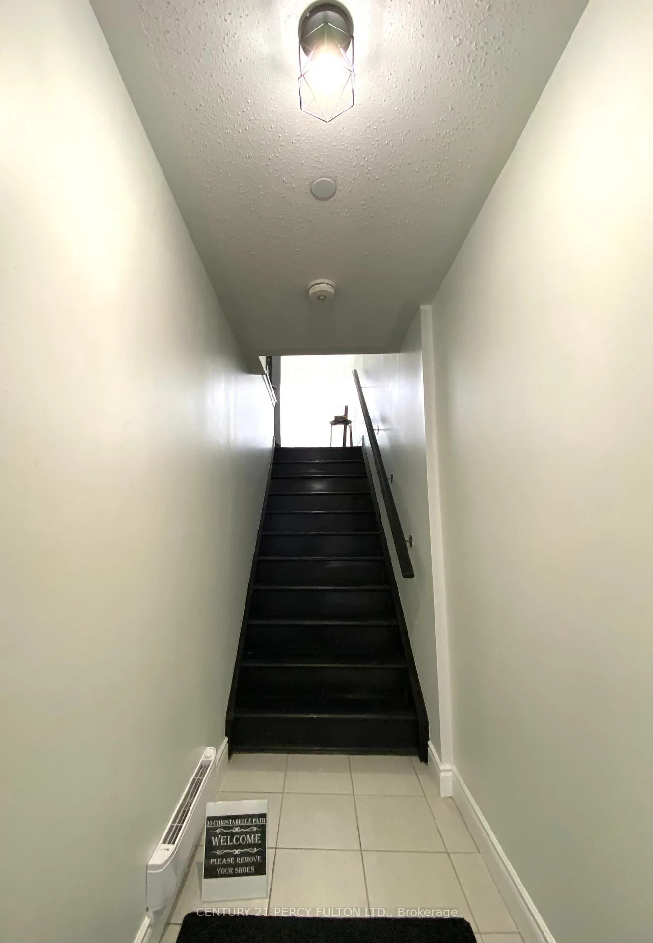 Photo 2 of 33 Christabelle Path N, Oshawa, Windfields — HOMEH