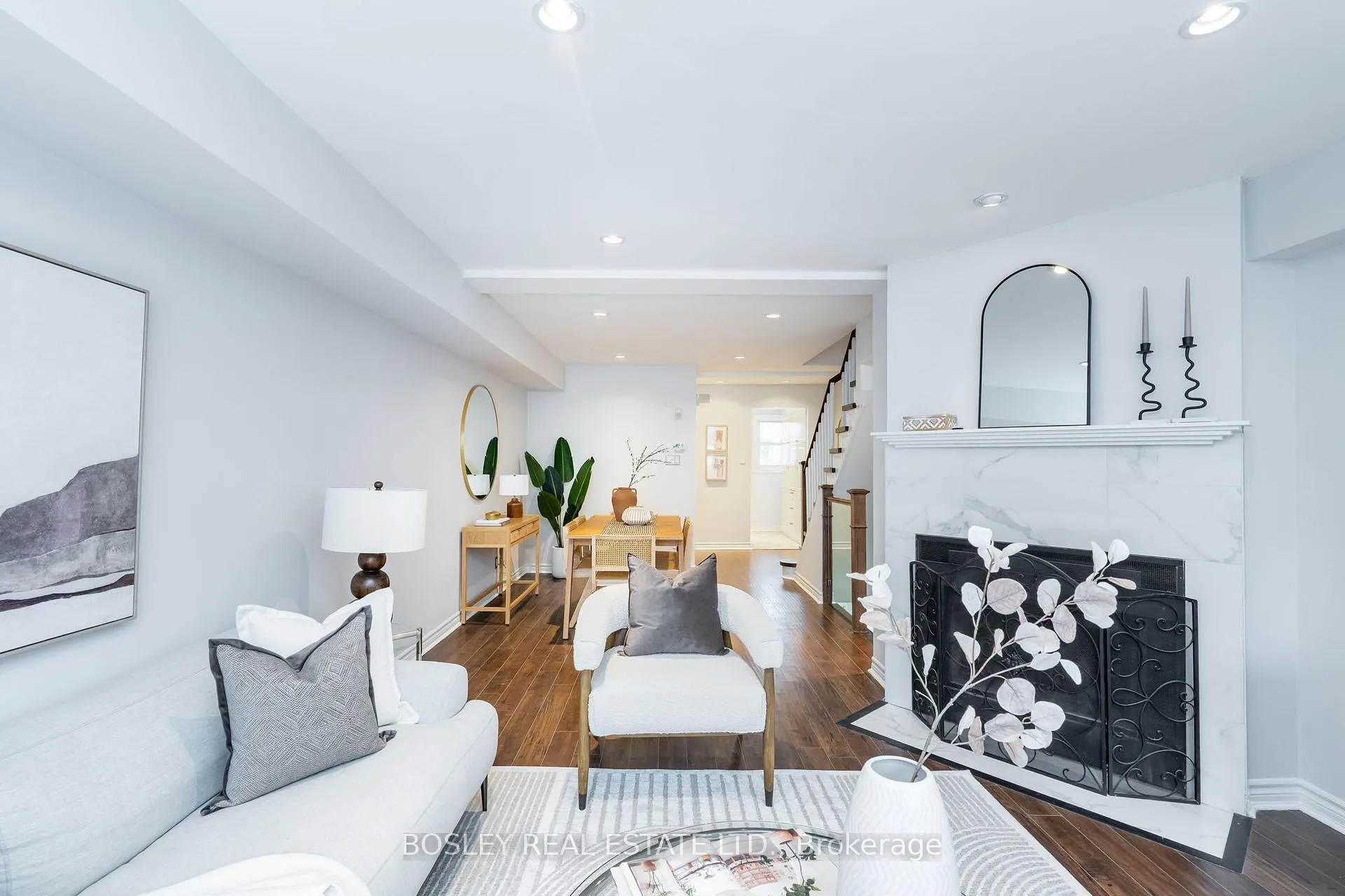 Photo 7 of 911C Adelaide Street W, Toronto, Niagara — HOMEH