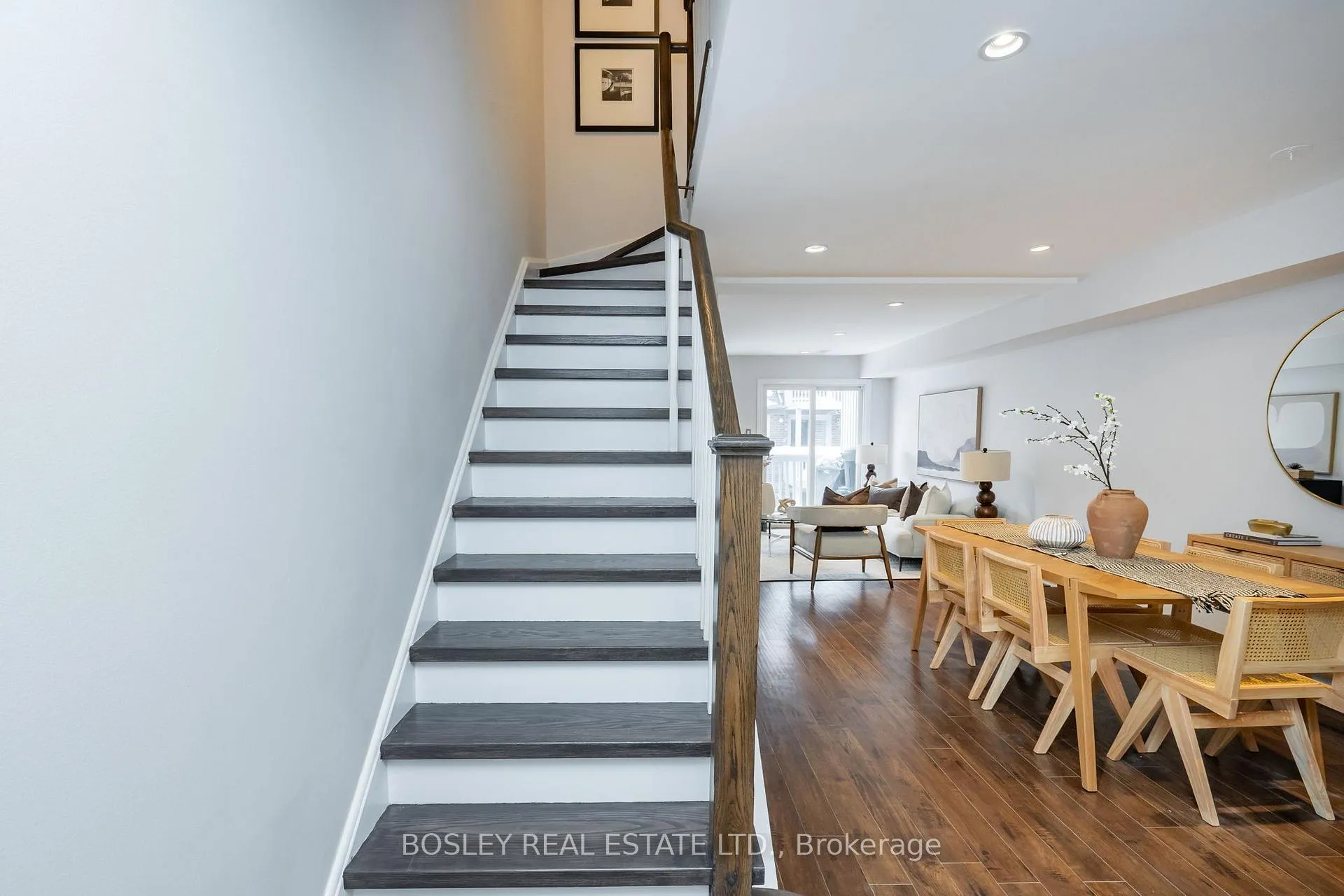 Photo 16 of 911C Adelaide Street W, Toronto, Niagara — HOMEH