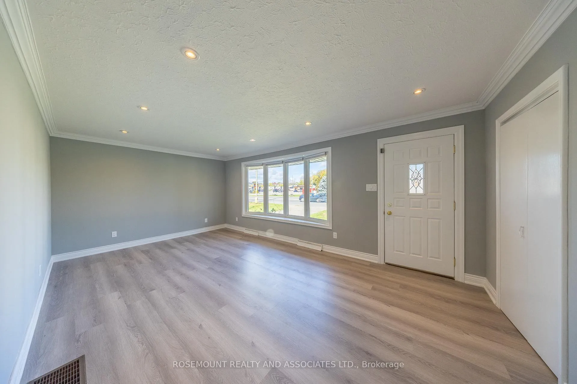 Photo 11 of 1413 Taunton Road, Clarington, Rural Clarington — HOMEH