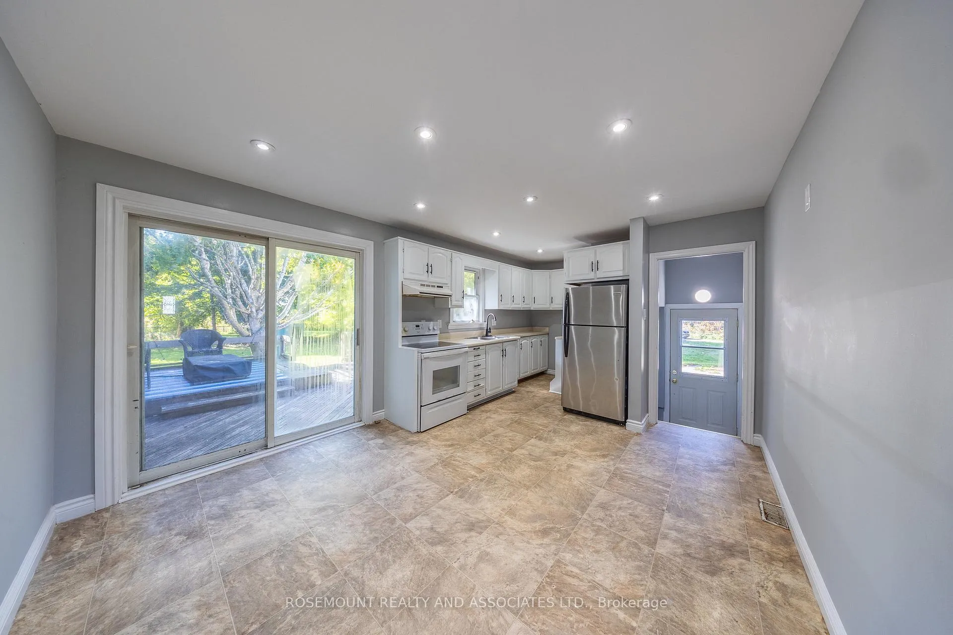 Photo 12 of 1413 Taunton Road, Clarington, Rural Clarington — HOMEH
