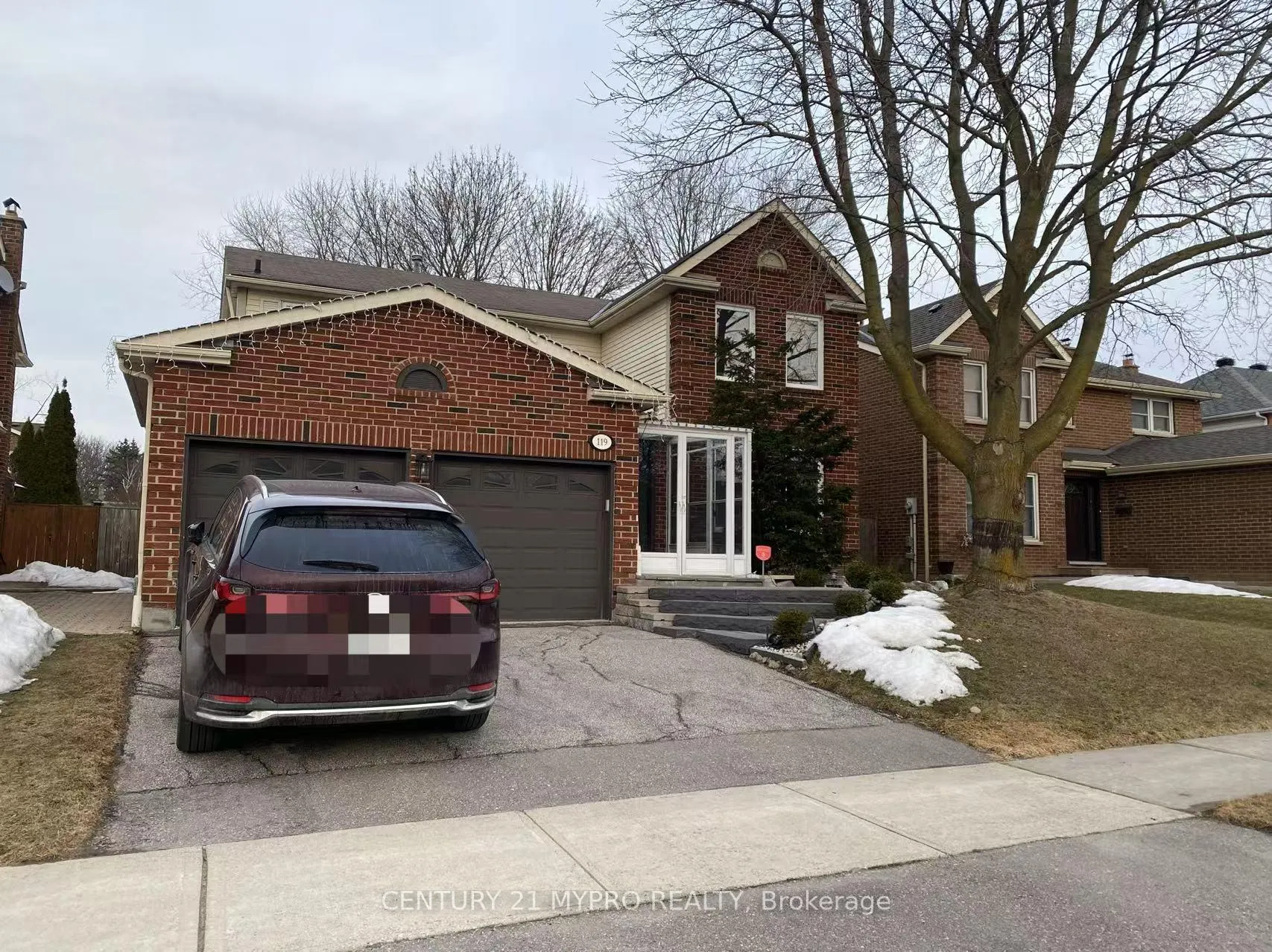 Photo 1 of 119 Wootten Way N, Markham, Markham Village — HOMEH