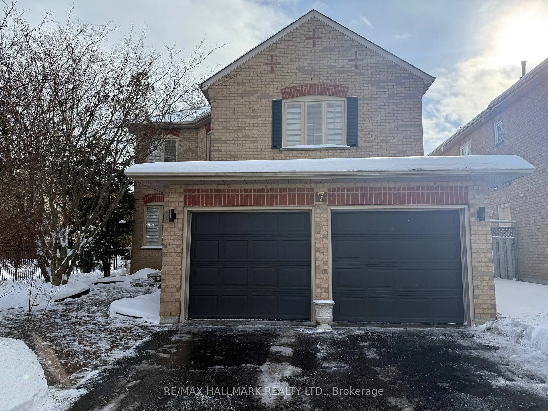 Front of 7 Charing Crescent
