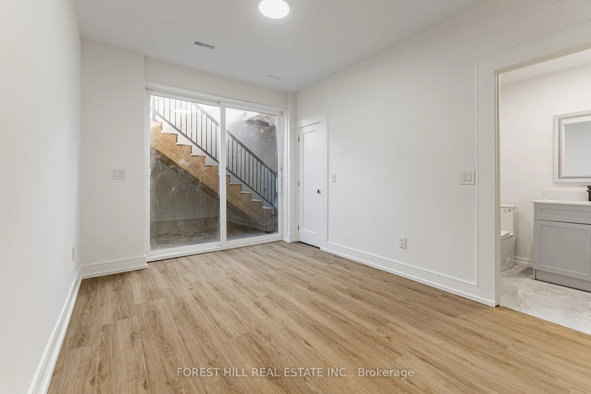 Photo 5 of Unit Unit 1, 171 Cedric Avenue, Toronto, Oakwood Village — HOMEH