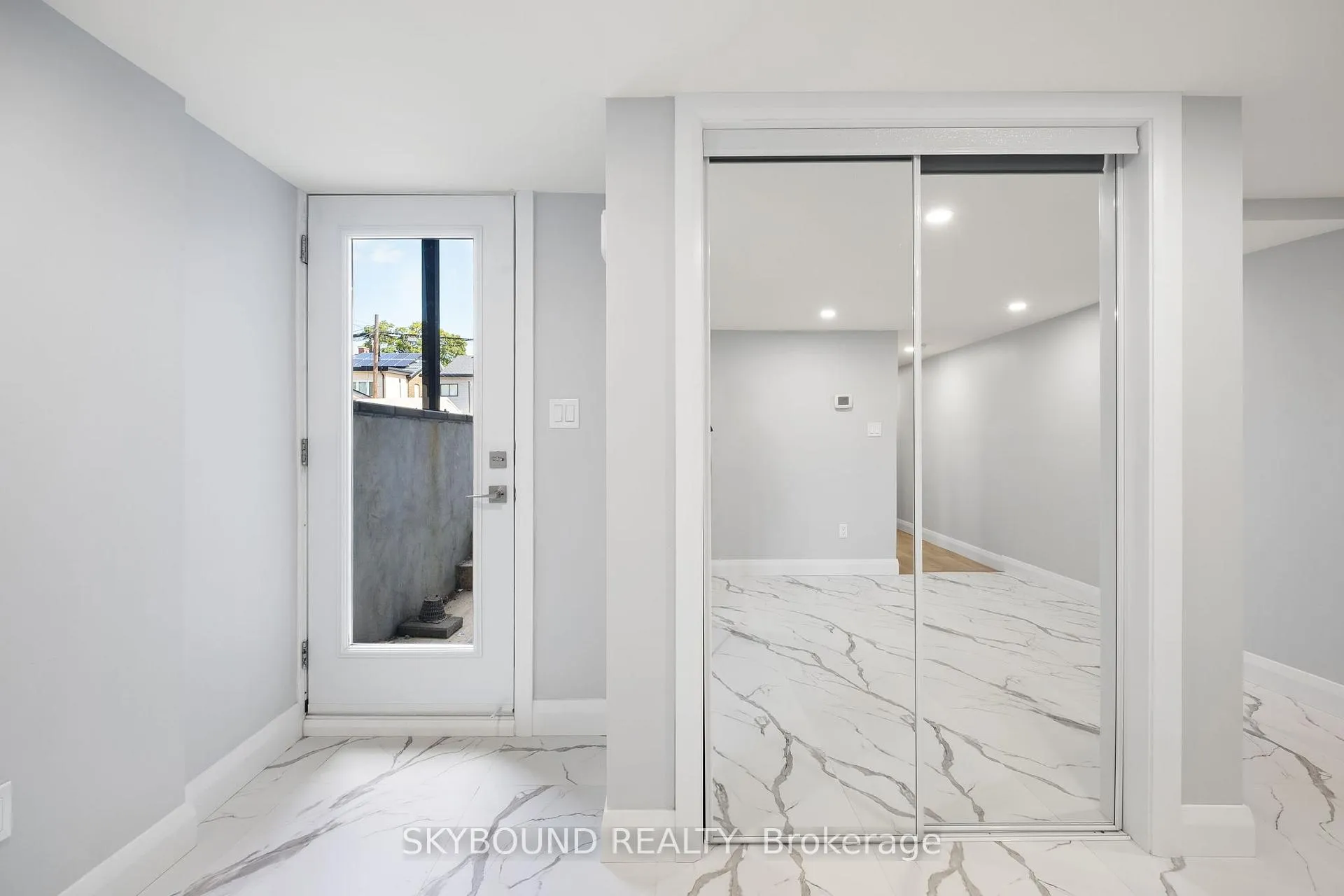 Photo 3 of Unit Unit 2, 1731 Dufferin Street, Toronto, Oakwood Village — HOMEH