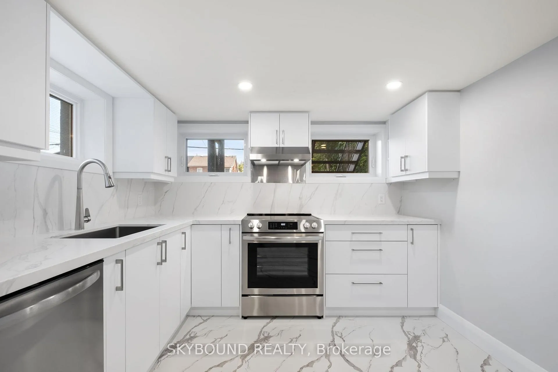 Photo 8 of Unit Unit 2, 1731 Dufferin Street, Toronto, Oakwood Village — HOMEH