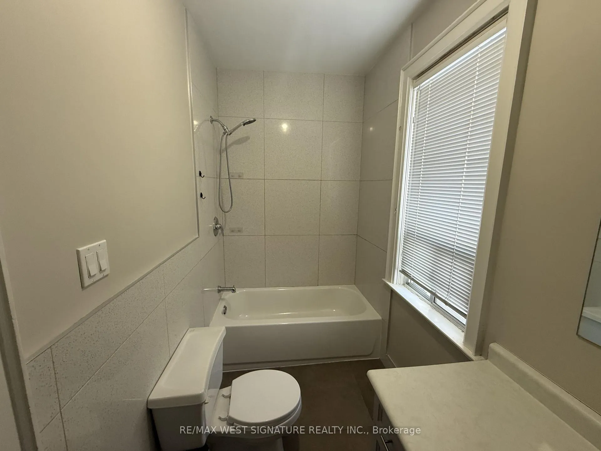 Photo 11 of 2984 King Road, King, King City — HOMEH