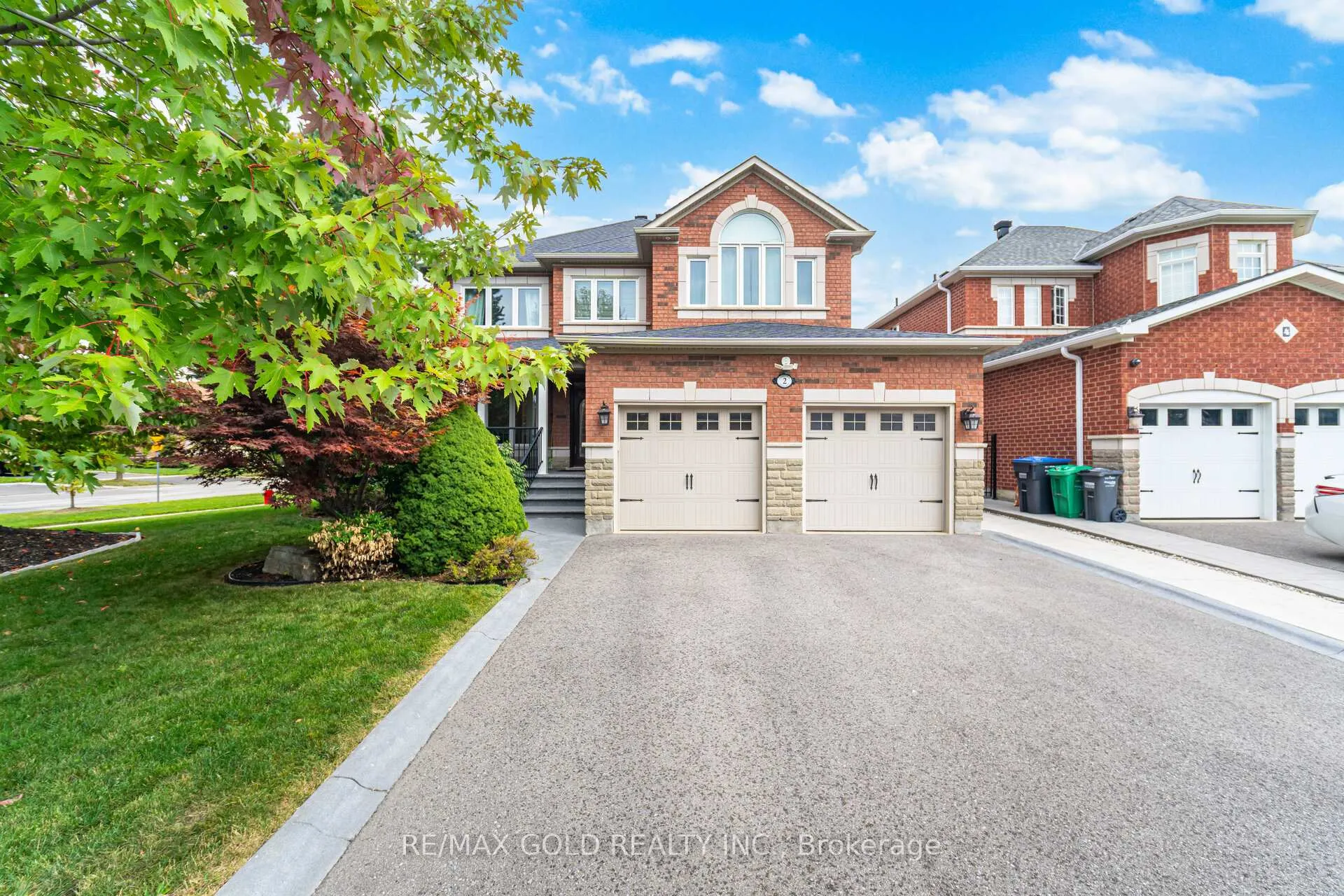 Photo 3 of 2 Treeview Crescent, Caledon, Rural Caledon — HOMEH