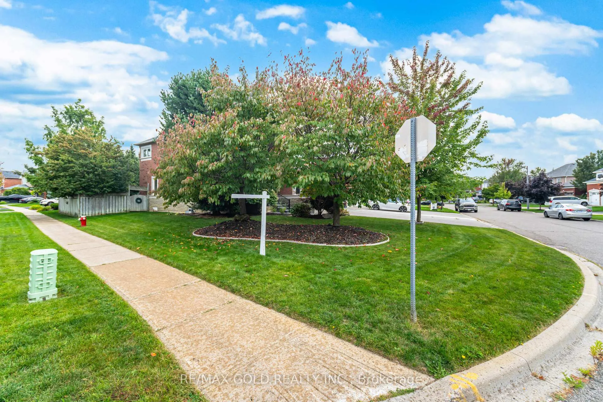 Photo 4 of 2 Treeview Crescent, Caledon, Rural Caledon — HOMEH