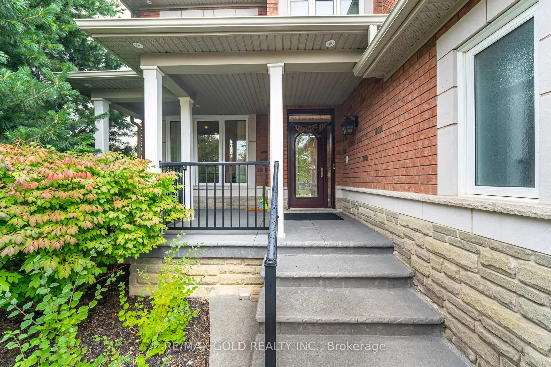 Photo 6 of 2 Treeview Crescent, Caledon, Rural Caledon — HOMEH