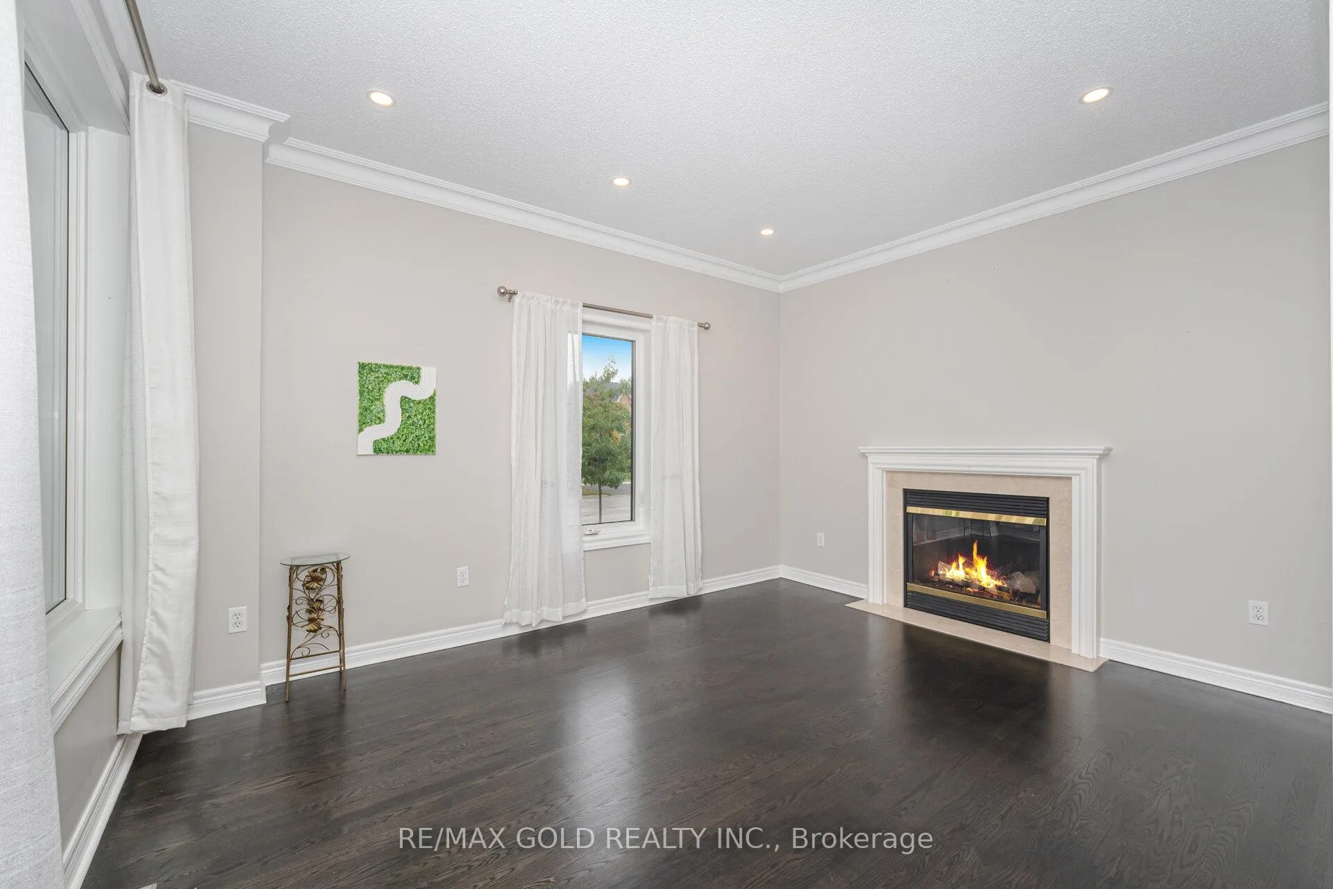 Photo 10 of 2 Treeview Crescent, Caledon, Rural Caledon — HOMEH