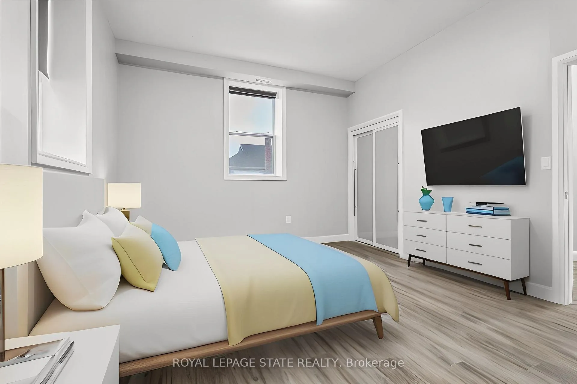 Photo 4 of Unit 2, 800 Beach Boulevard, Hamilton, Hamilton Beach — HOMEH