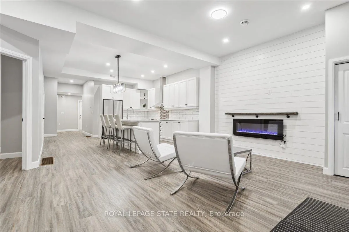 Photo 10 of Unit 2, 800 Beach Boulevard, Hamilton, Hamilton Beach — HOMEH