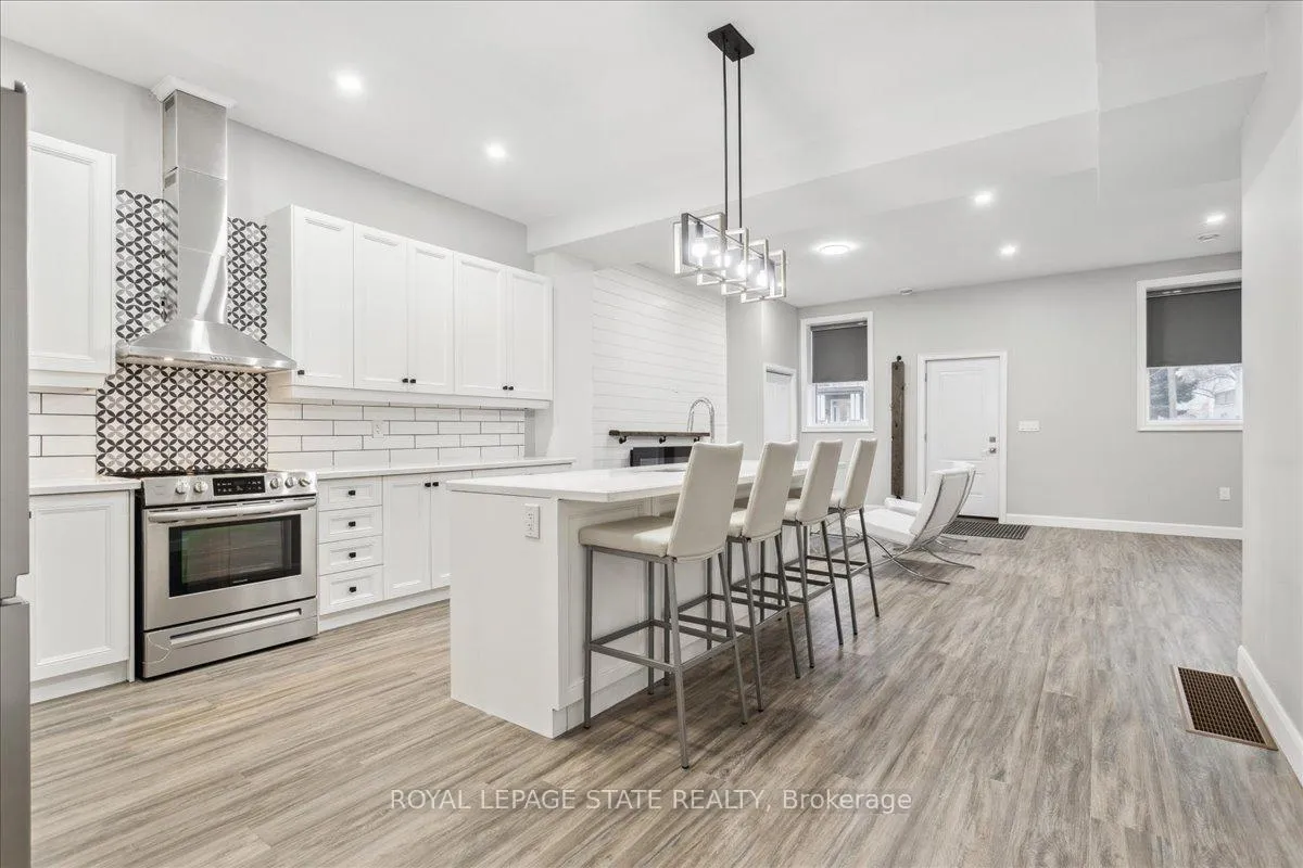 Photo 14 of Unit 2, 800 Beach Boulevard, Hamilton, Hamilton Beach — HOMEH