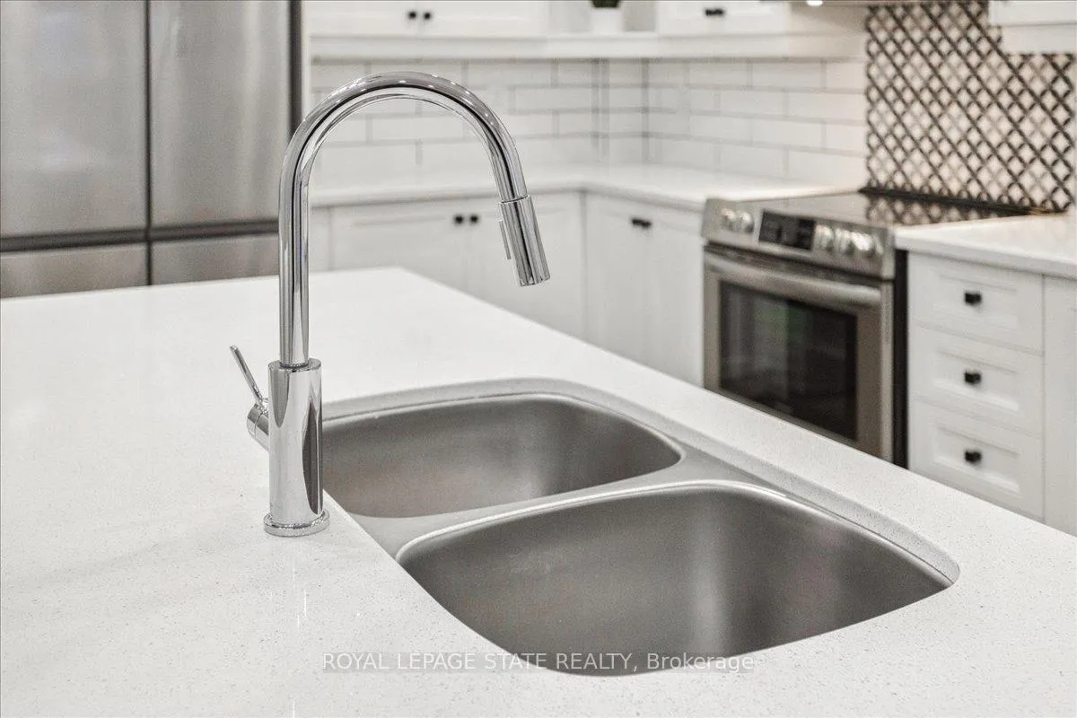 Photo 16 of Unit 2, 800 Beach Boulevard, Hamilton, Hamilton Beach — HOMEH