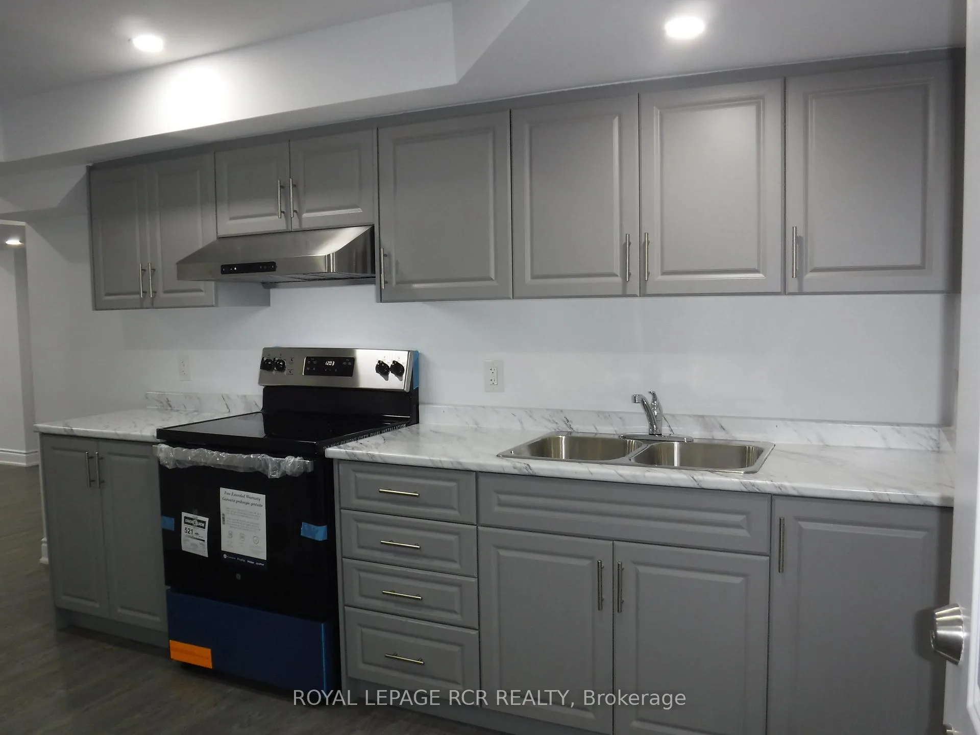 Photo 4 of Unit Lower, 24 Carleton Trail, New Tecumseth, Beeton — HOMEH