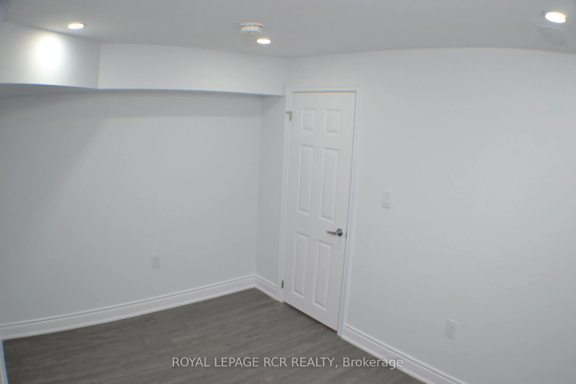 Photo 13 of Unit Lower, 24 Carleton Trail, New Tecumseth, Beeton — HOMEH