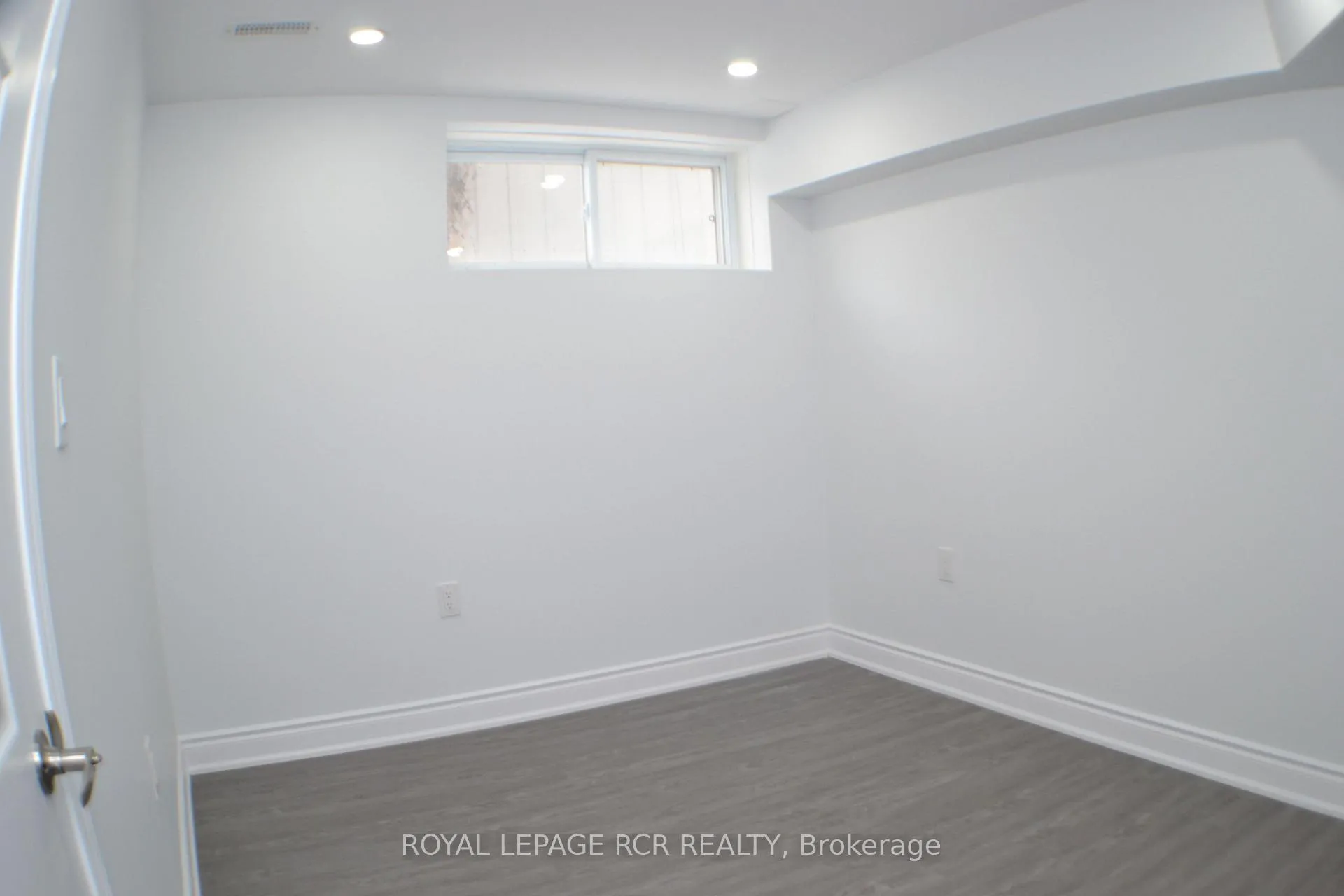 Photo 14 of Unit Lower, 24 Carleton Trail, New Tecumseth, Beeton — HOMEH