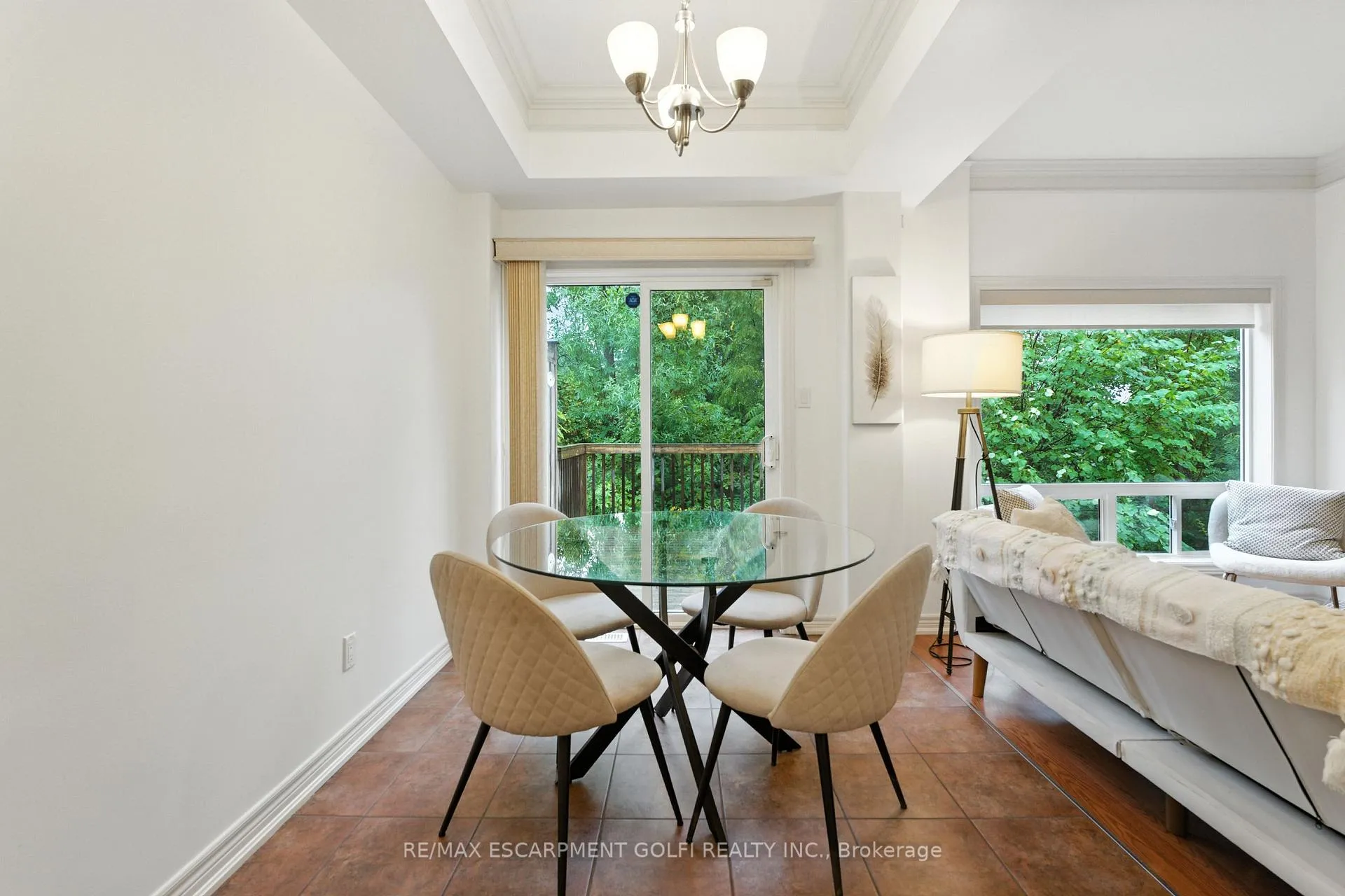 Photo 7 of 42 Chloe Street, St. Catharines, E. Chester — HOMEH