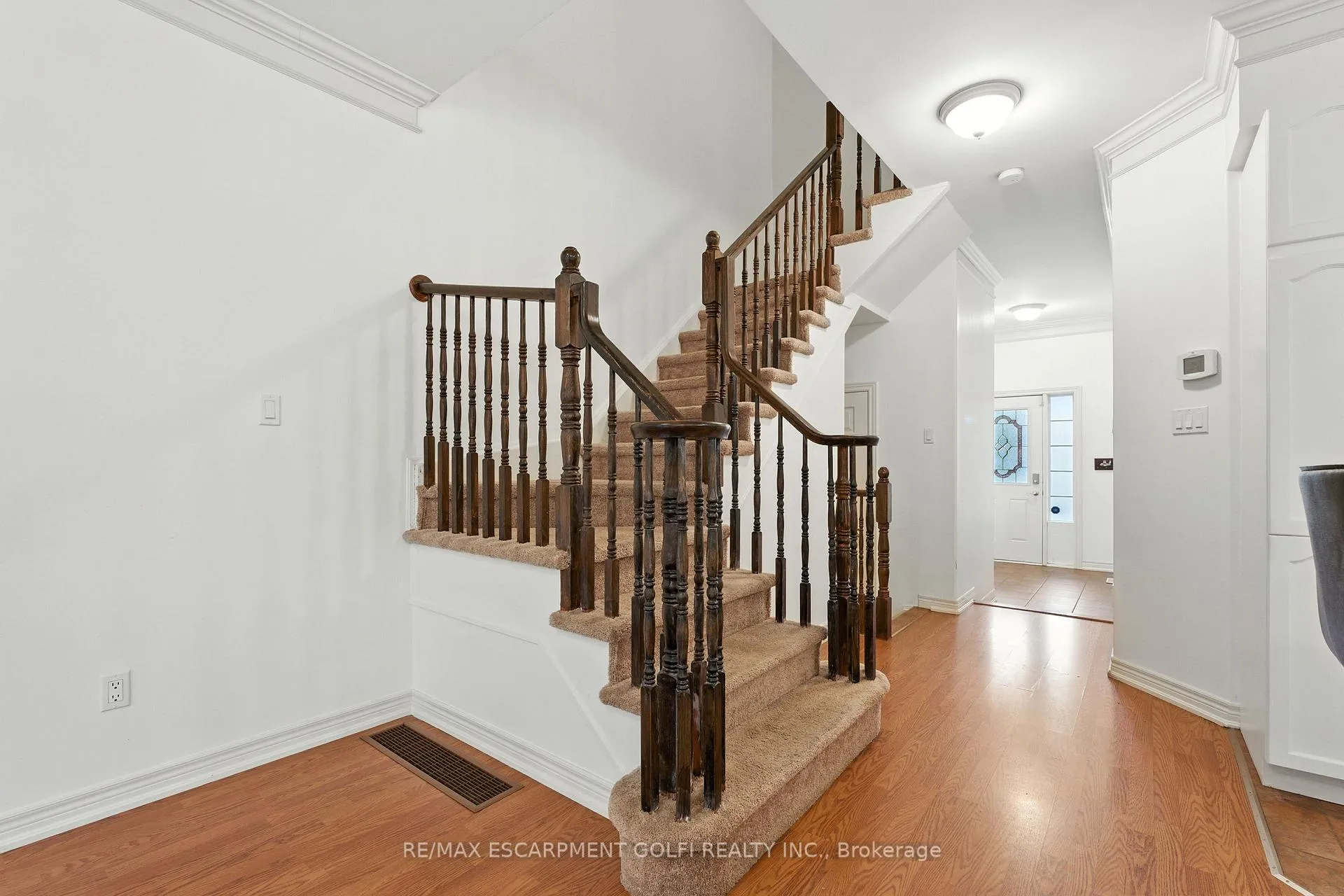 Photo 13 of 42 Chloe Street, St. Catharines, E. Chester — HOMEH