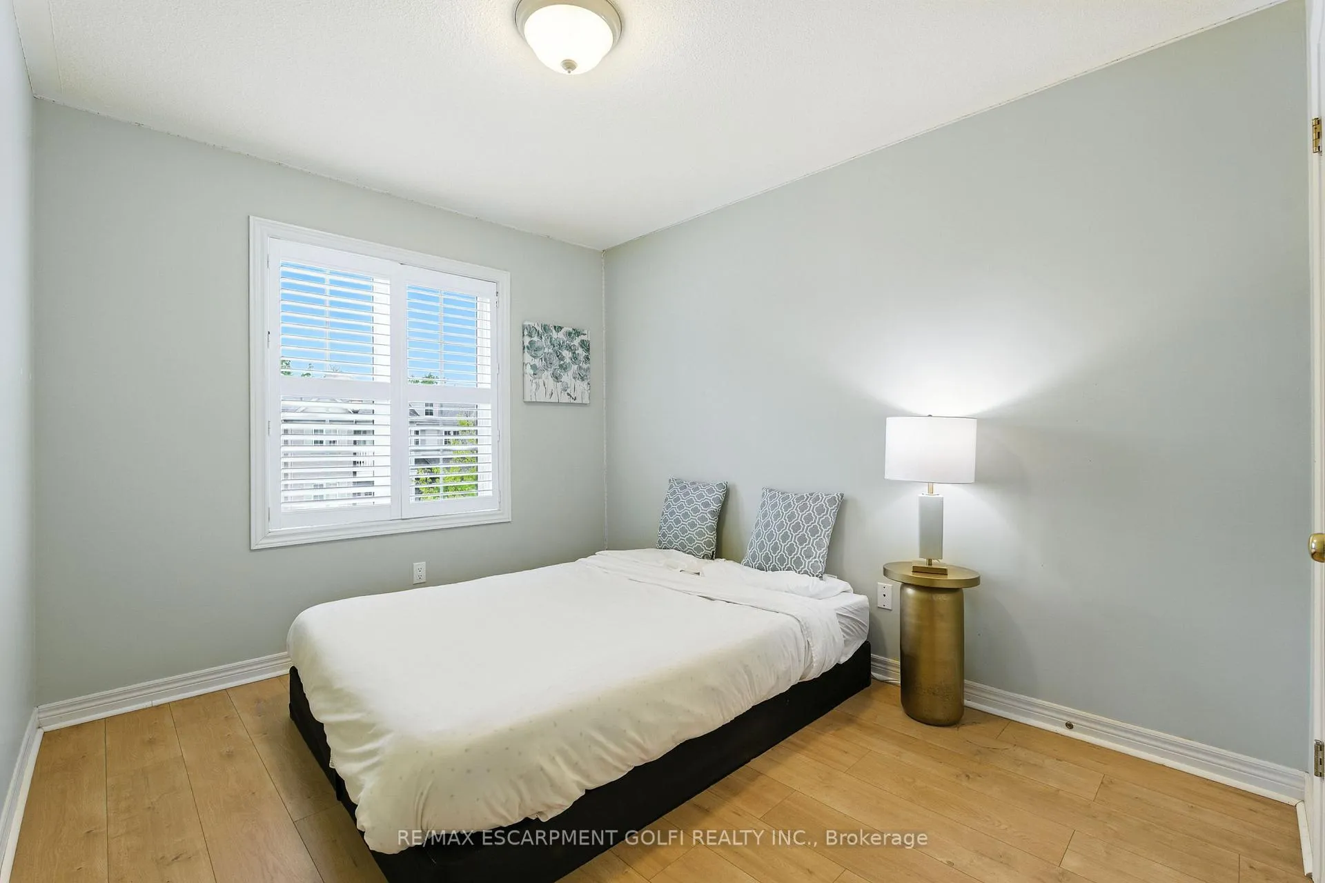 Photo 17 of 42 Chloe Street, St. Catharines, E. Chester — HOMEH