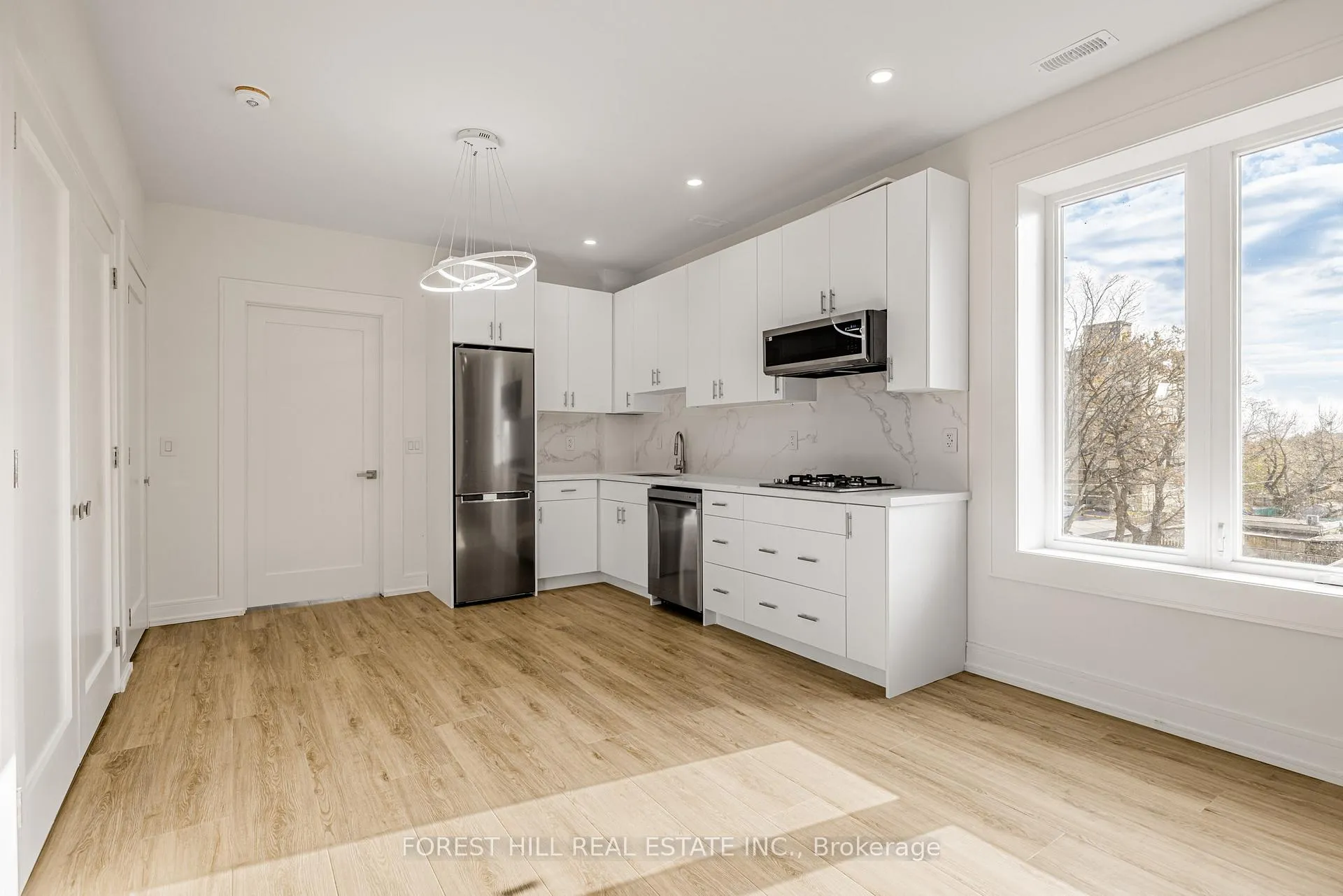 Photo 4 of Unit Unit 3, 171 Cedric Avenue, Toronto, Oakwood Village — HOMEH