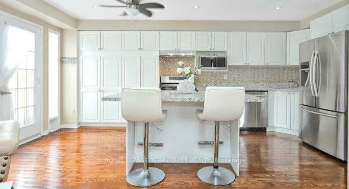 Photo 5 of 94 Creekwood Crescent, Whitby, Rolling Acres — HOMEH