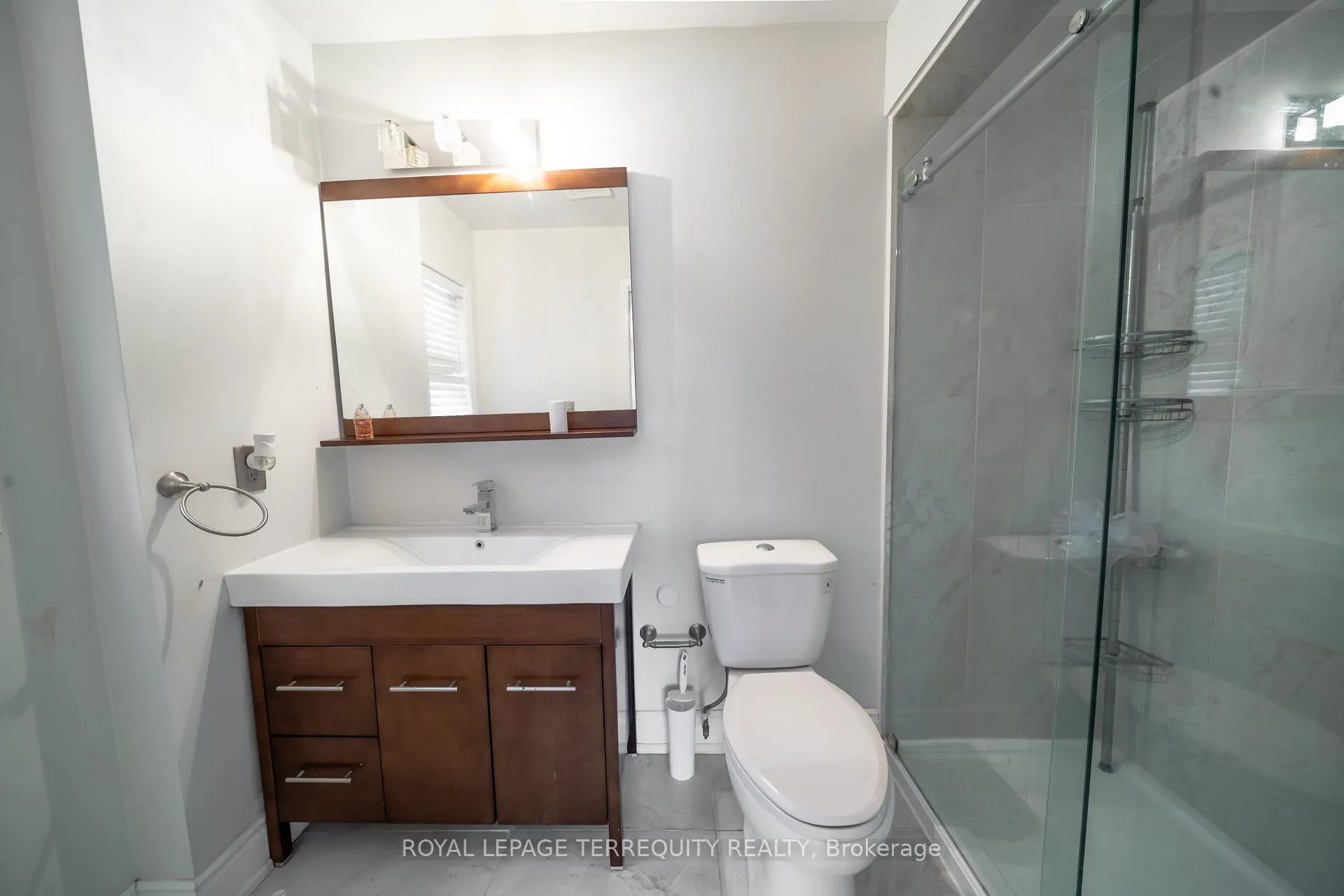Photo 18 of 94 Creekwood Crescent, Whitby, Rolling Acres — HOMEH