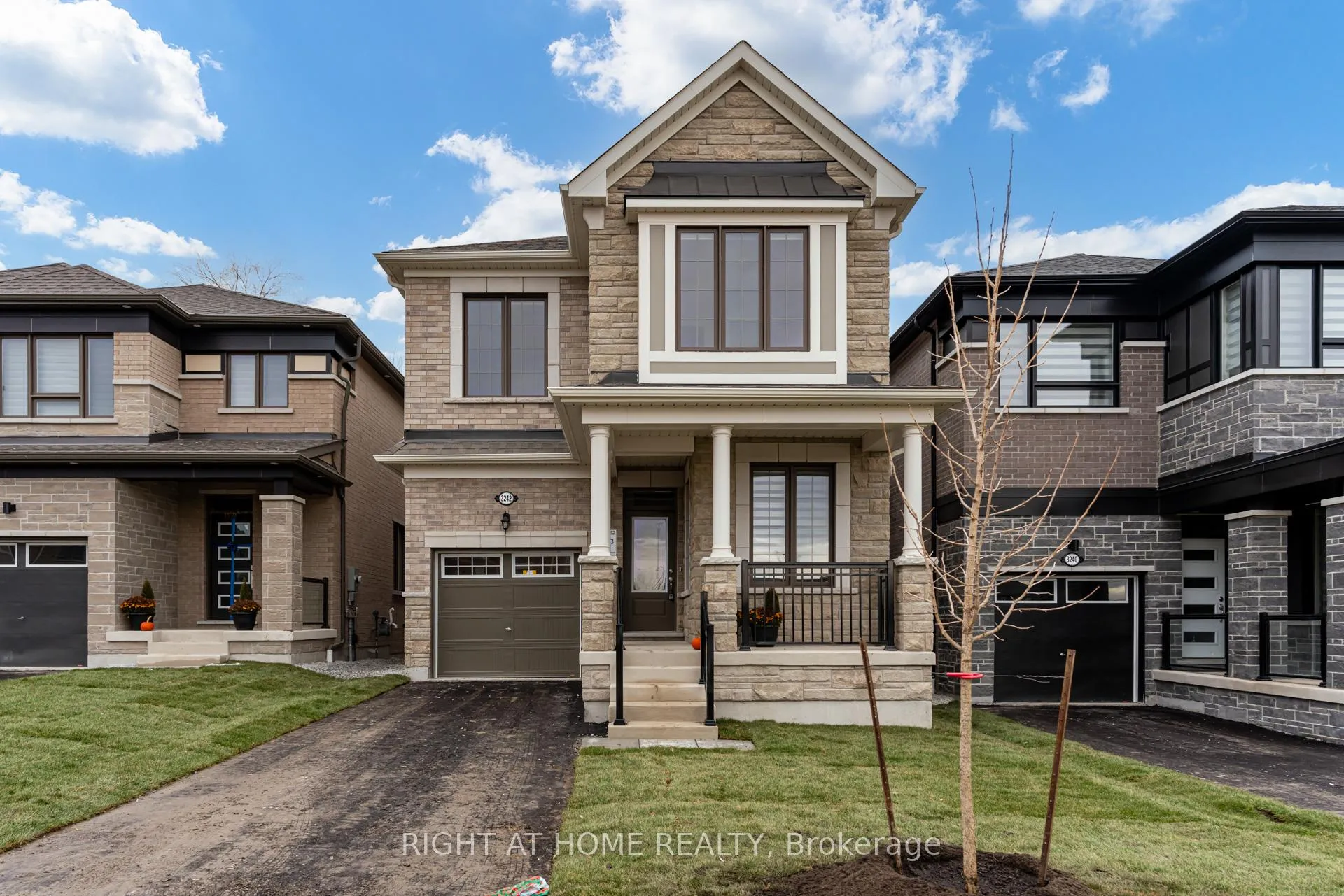 Photo 1 of 3242 Chimney Swift Crescent, Pickering, Rural Pickering — HOMEH