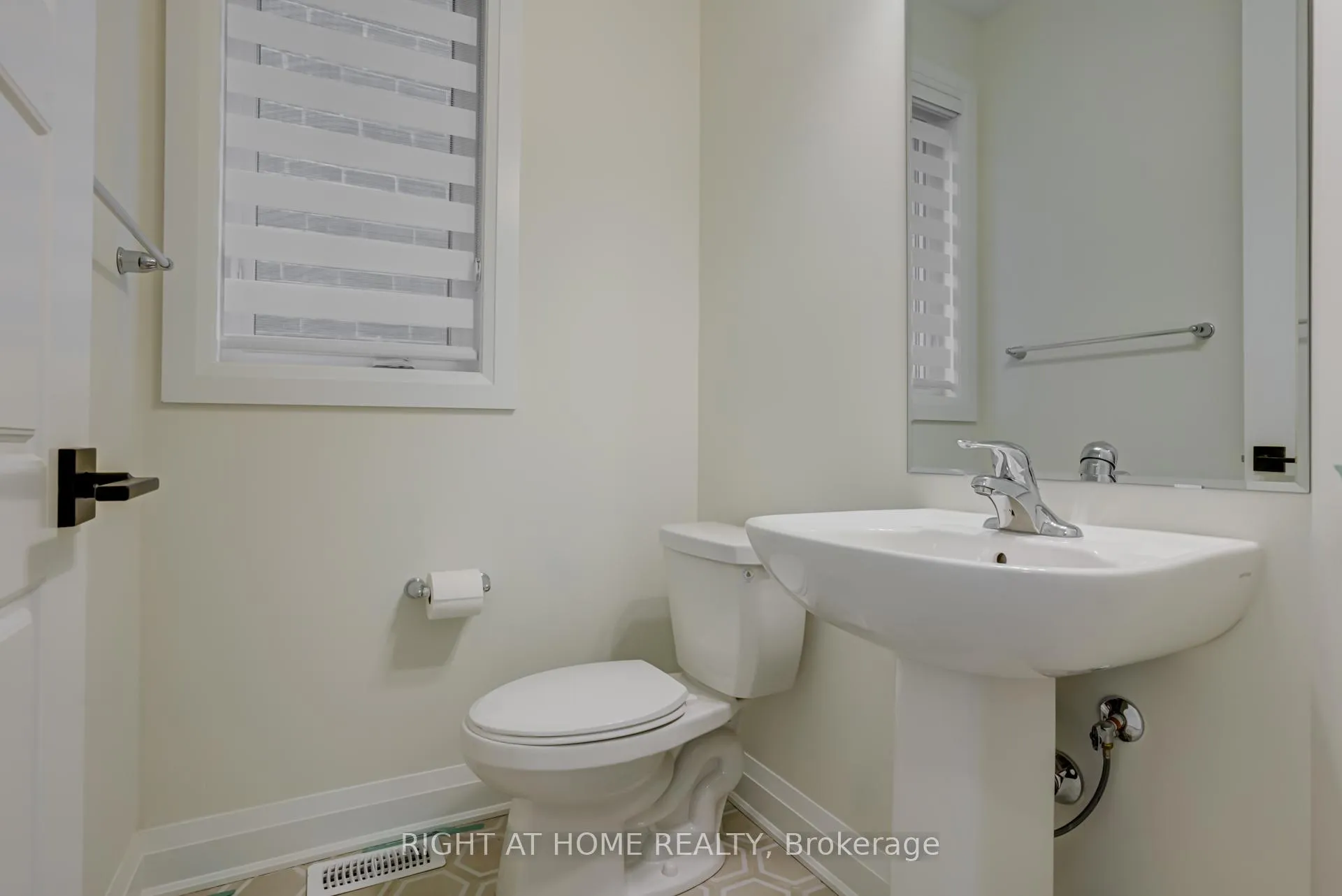 Photo 18 of 3242 Chimney Swift Crescent, Pickering, Rural Pickering — HOMEH