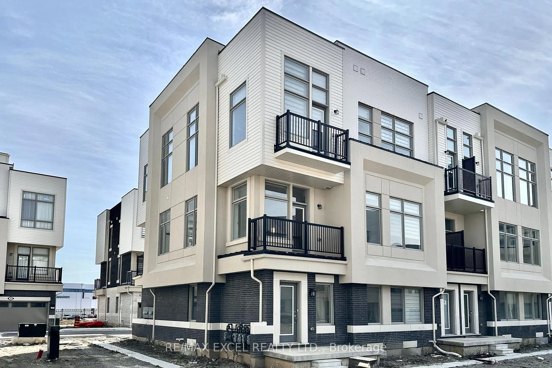 Photo 1 of 28 Alan Francis Lane, Markham, Cachet — HOMEH